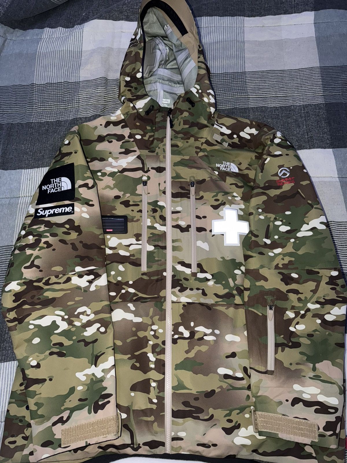 Supreme × The North Face Supreme The North Face Summit Series Pro Jacket Size US XL / EU 56 / 4 - 2 Thumbnail