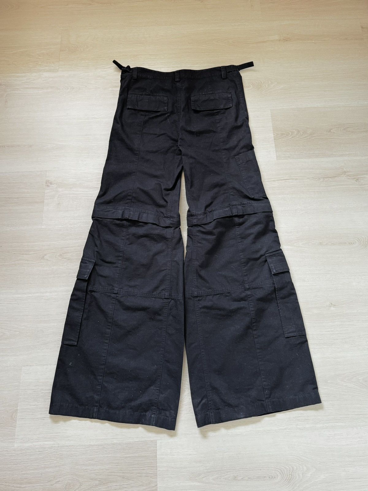 Balenciaga Balenciaga Fall23 Flared Cargo Pants Size US 32 / EU 48 - 2 Thumbnail