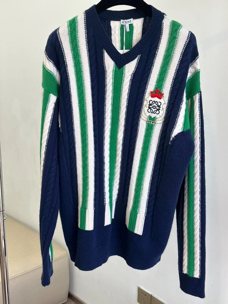 Loewe LOEWE A wool sweater Size M / US 6-8 / IT 42-44 - 1 Thumbnail