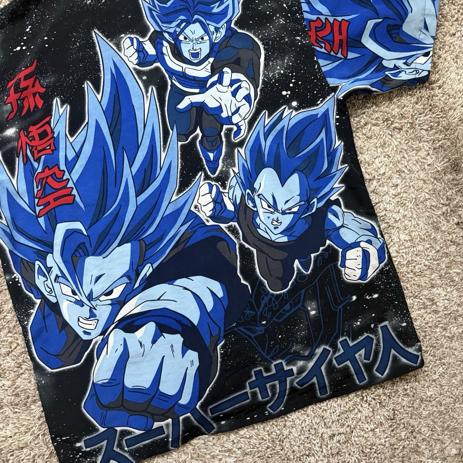 Vintage Vintage 2001 Dragon Ball Z Goku Super Saiyan Button Up Shirt Size US XL / EU 56 / 4 - 9 Thumbnail