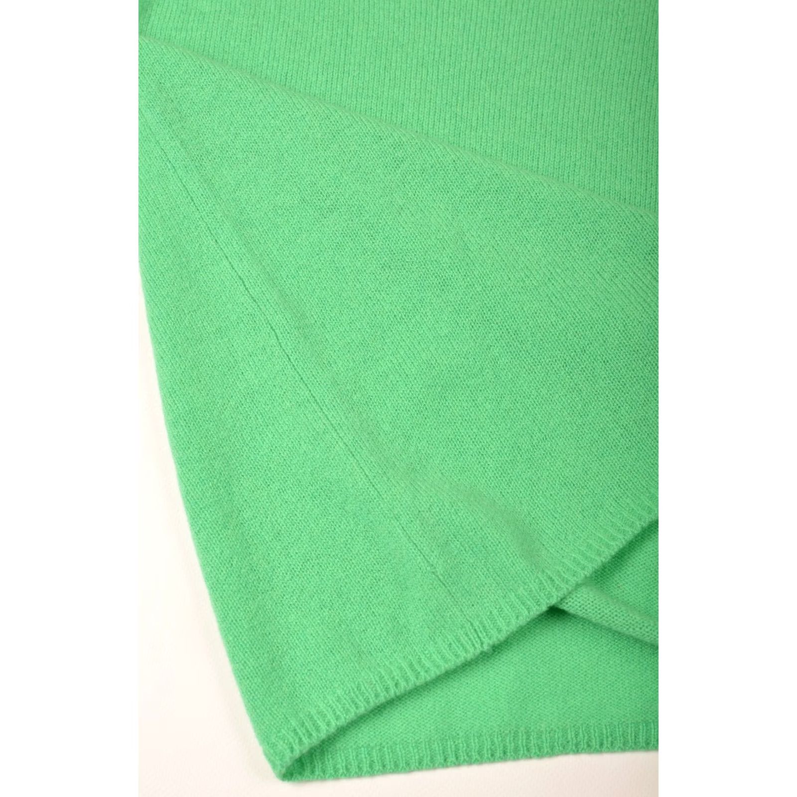 Sears Fluffy Ears Green Cashmere Vest Gilet Sweater 36 Size Women Sleeveless 100% Cashmere Size XS / US 0-2 / IT 36-38 - 4 Thumbnail