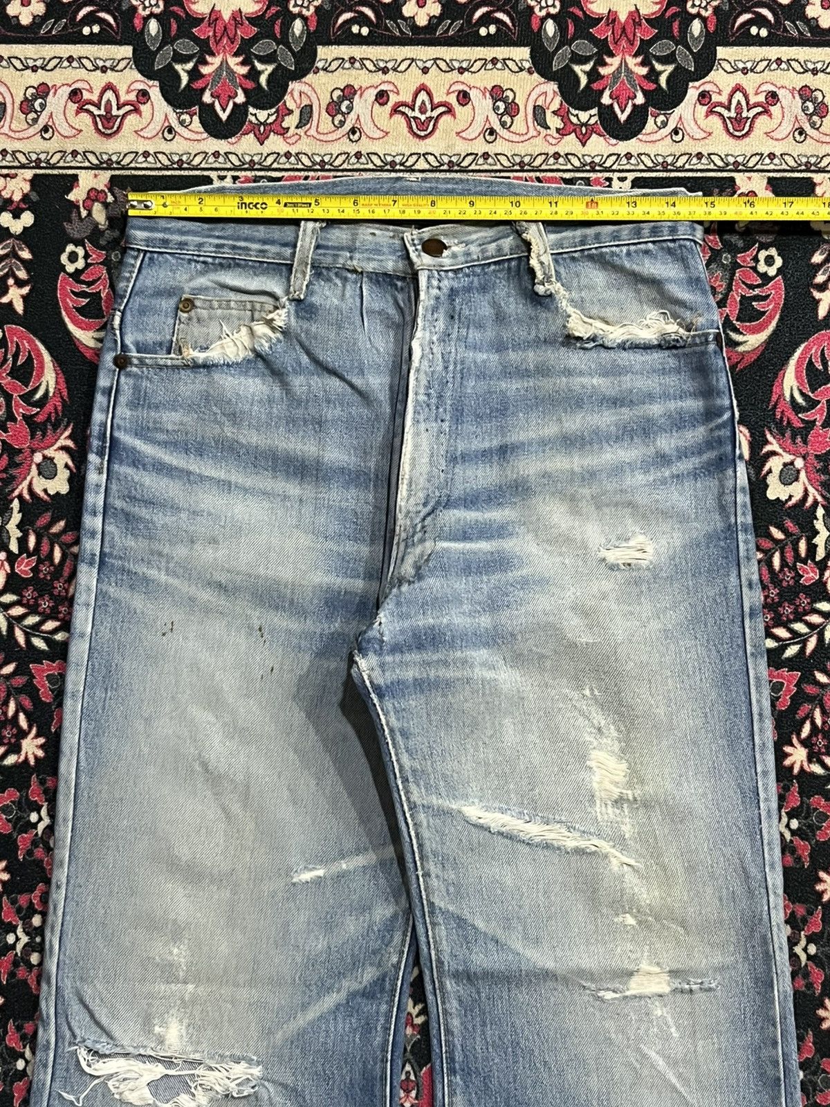 Vintage Vintage Unbranded Light Blue Faded Washed Ripped Flare Jeans Size US 29 - 11 Thumbnail