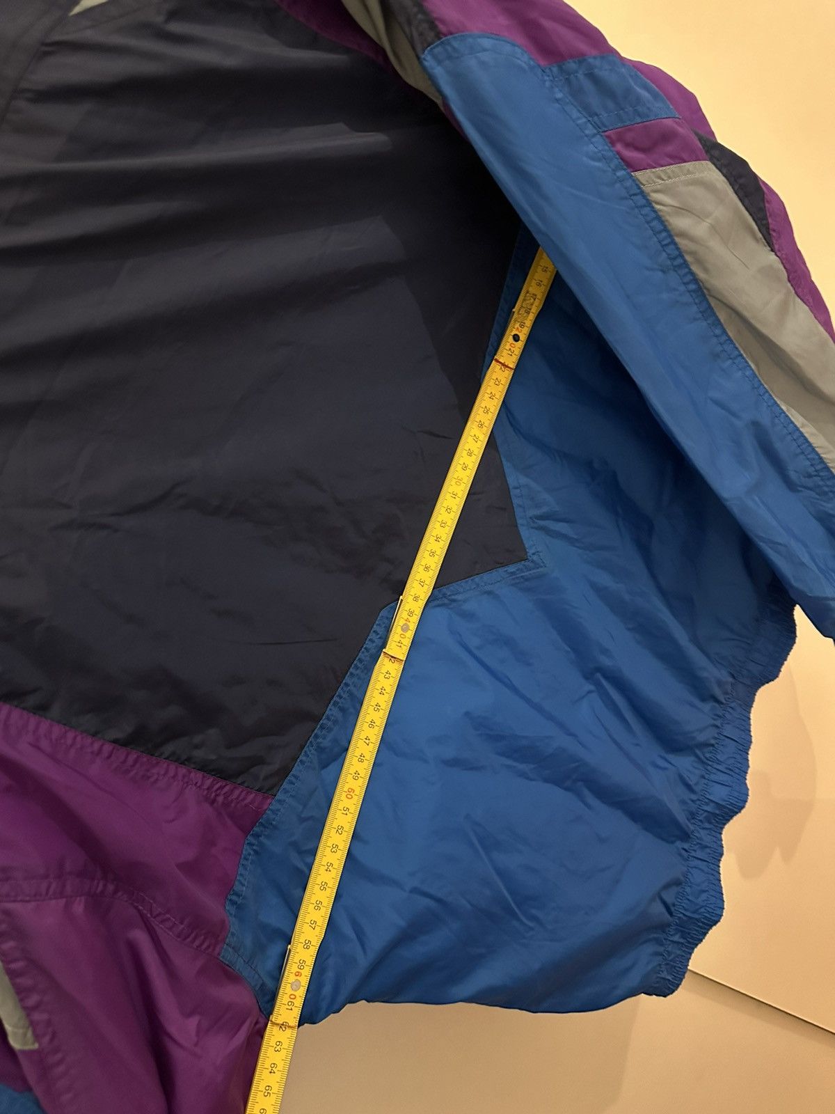 Nike Nike Jacket Windbreaker Size M Vintage Jacke Retro Size US M / EU 48-50 / 2 - 13 Thumbnail