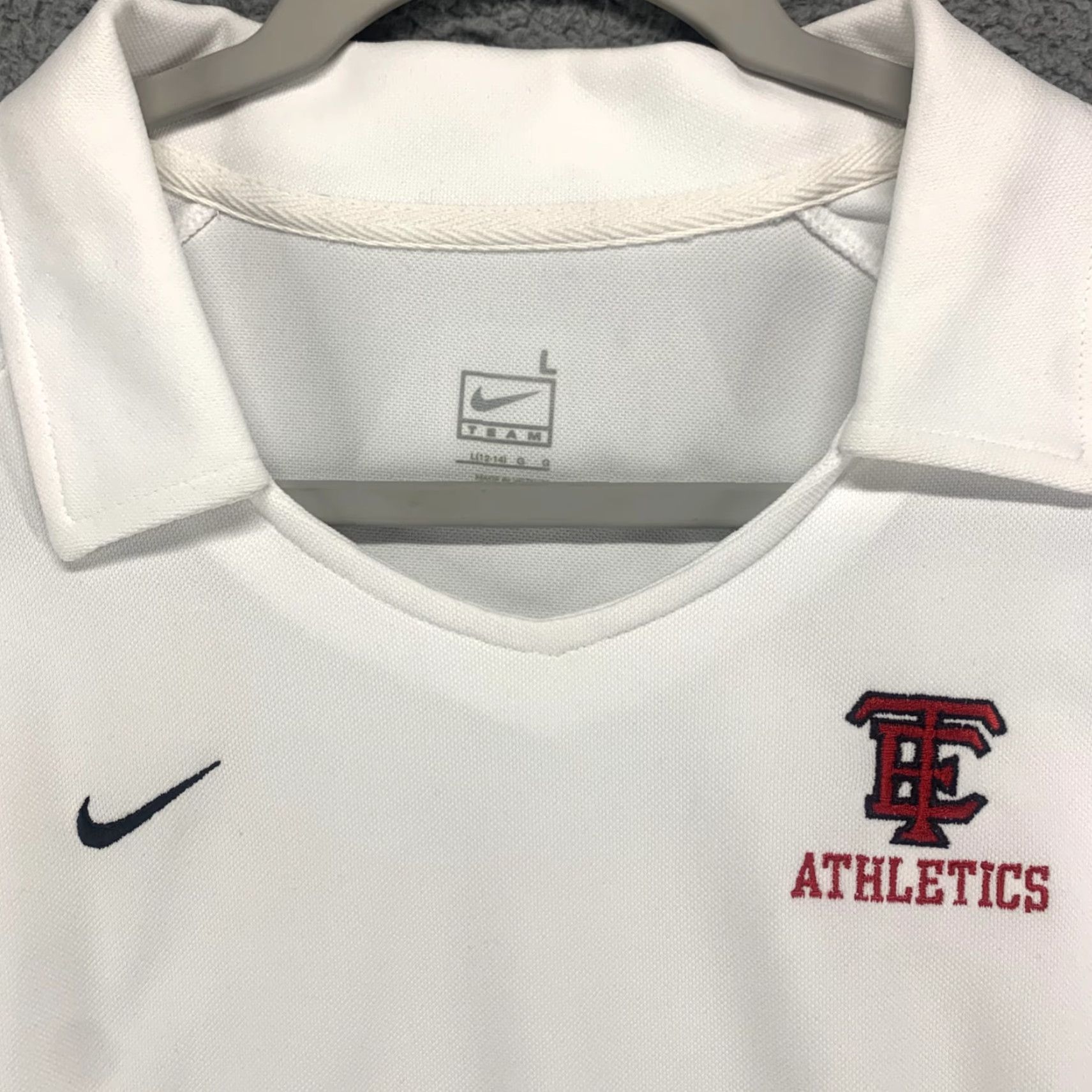 Nike Nike Shirt Womens Large White Long Sleeve Performance Pullover Swoosh Size L / US 10 / IT 46 - 4 Thumbnail