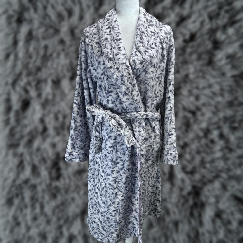 Laura Ashley Laura Ashley Robe Women Adult XL Grey/White Floral Fleece Belted Cozy Womens Size ONE SIZE - 1 Thumbnail