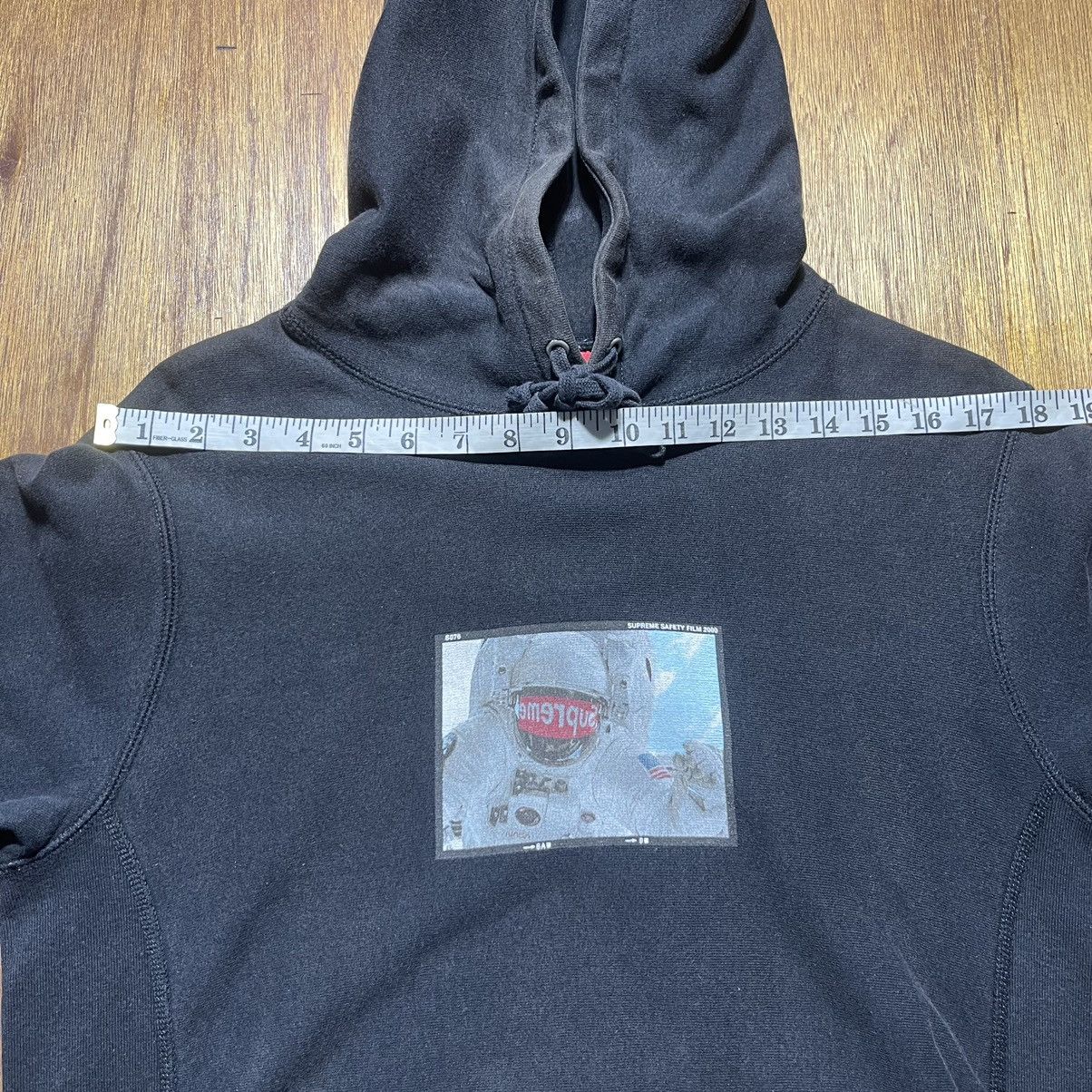 Supreme Supreme Nasa Hoodie Size S to M Size US S / EU 44-46 / 1 - 17 Thumbnail