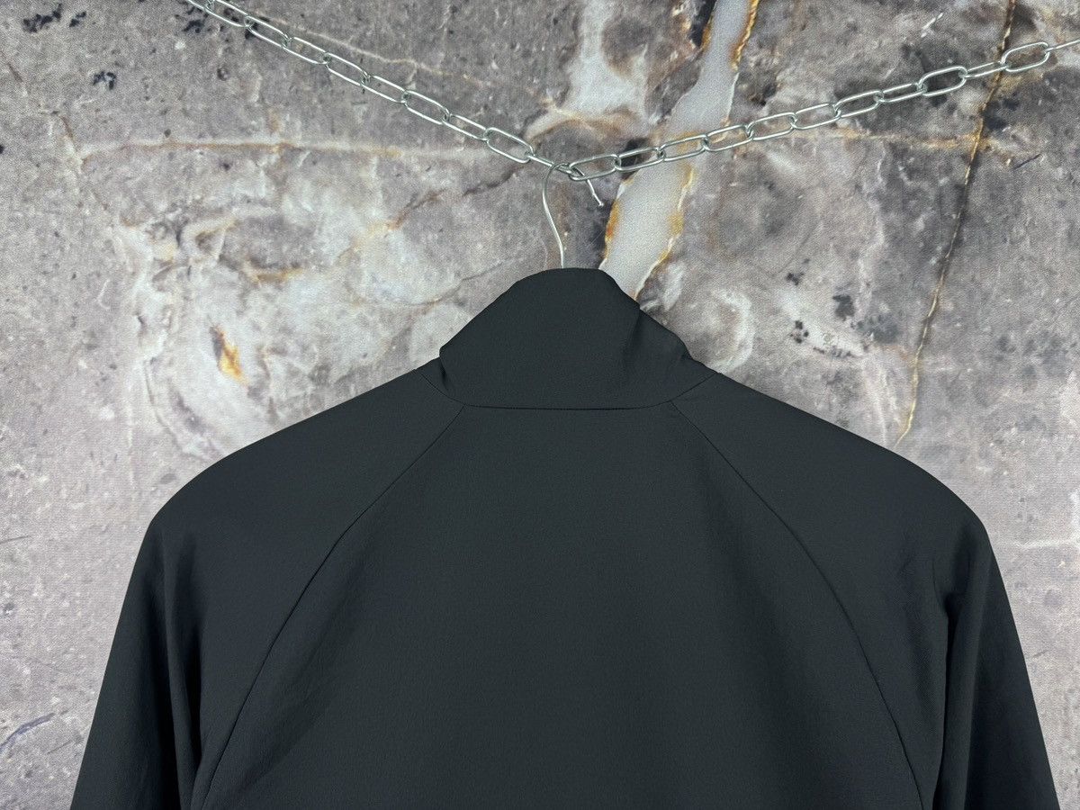 Nike Men’s Nike Light Wind Jacket Black Streetwear Size Small Size US S / EU 44-46 / 1 - 10 Thumbnail