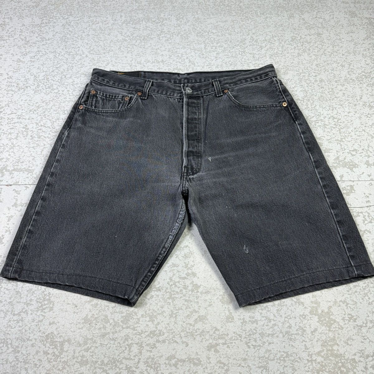 Levi's × Vintage Levis 501 Faded Black Vintage Y2K Short Size US 34 / EU 50 - 3 Thumbnail