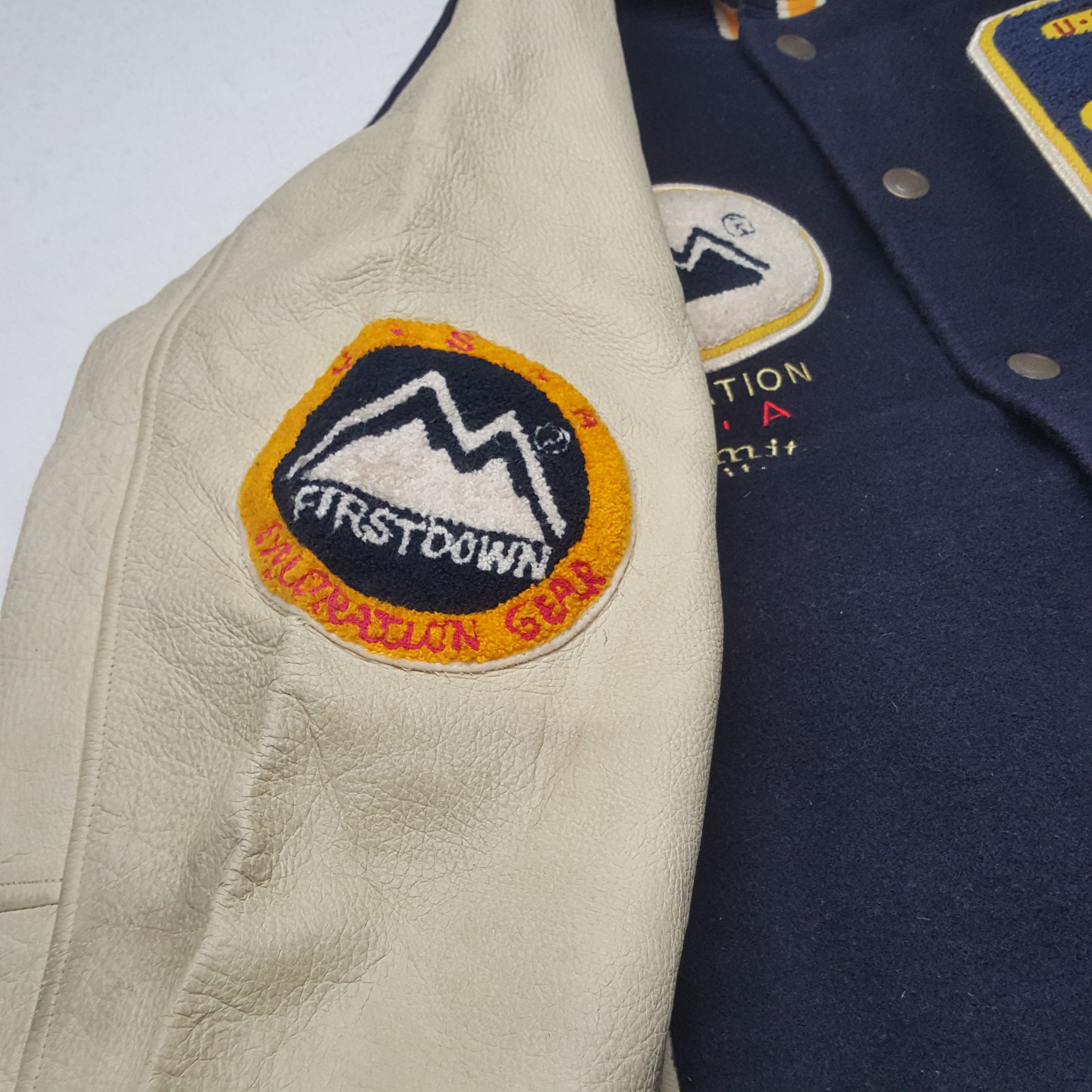 Vintage Vintage FIRST DOWN Streetwear Varsity Jacket C291N34 Size US XL / EU 56 / 4 - 8 Thumbnail
