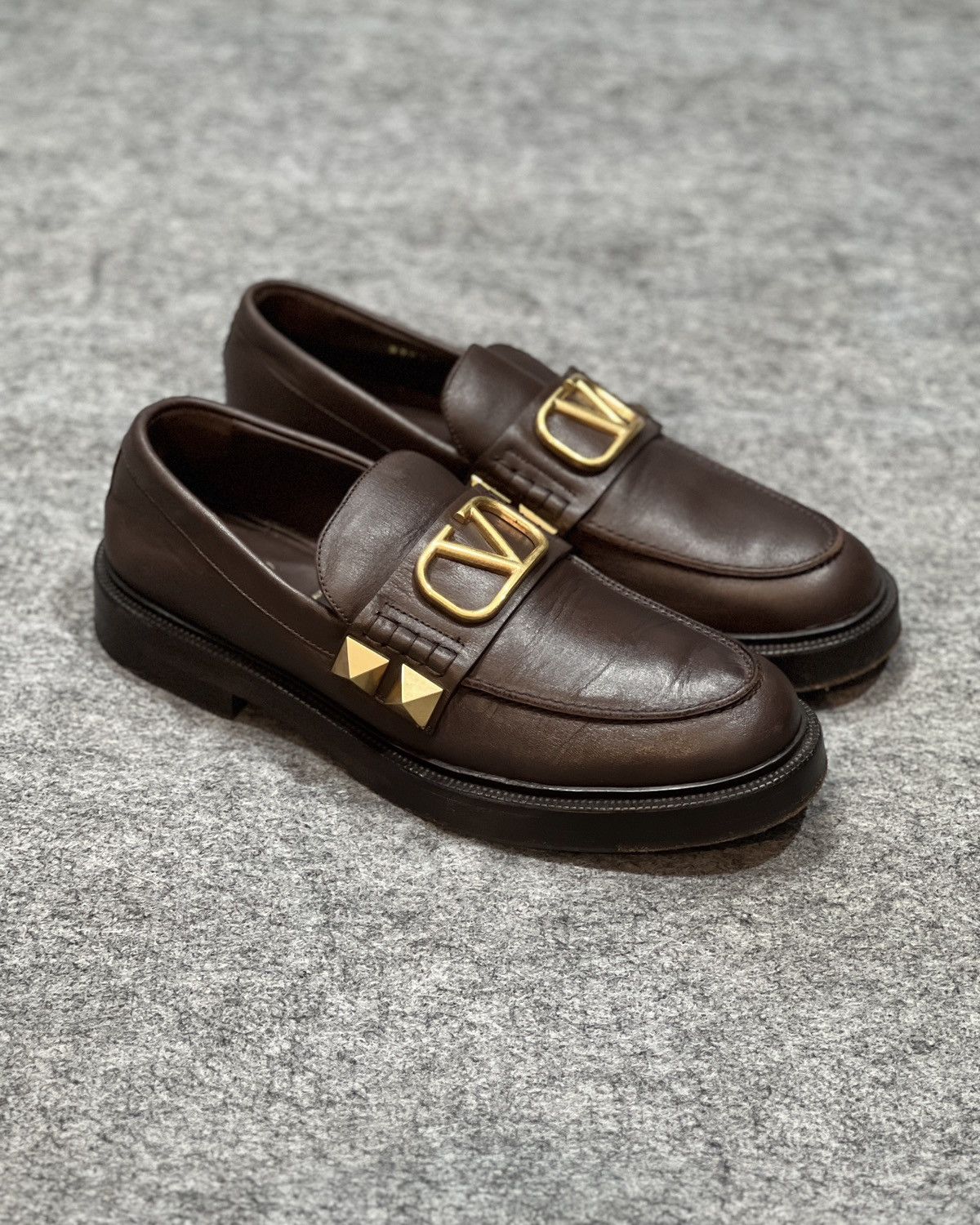 Valentino VALENTINO STUD SIGN BROWN LOAFER Size US 9 / EU 42 - 3 Thumbnail