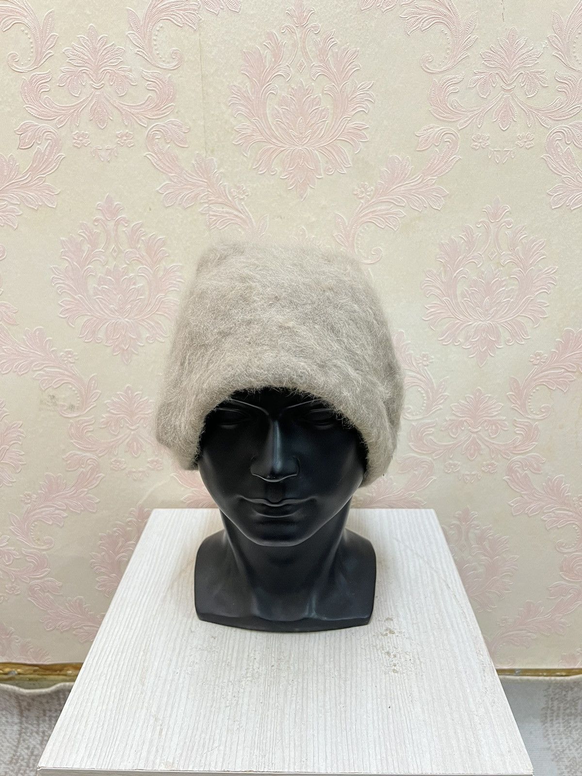 CA4LA × Japanese Brand Japanese Brand CA4LA Fur Beanie Hats Size ONE SIZE - 2 Thumbnail