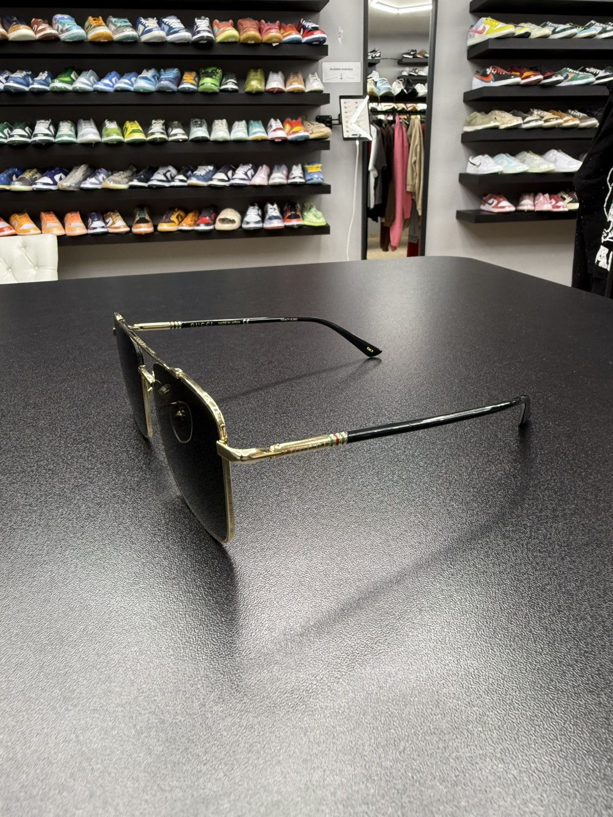 Gucci AUTHENTIC Men’s Gucci Gold Rim Sunglasses Size ONE SIZE - 3 Thumbnail