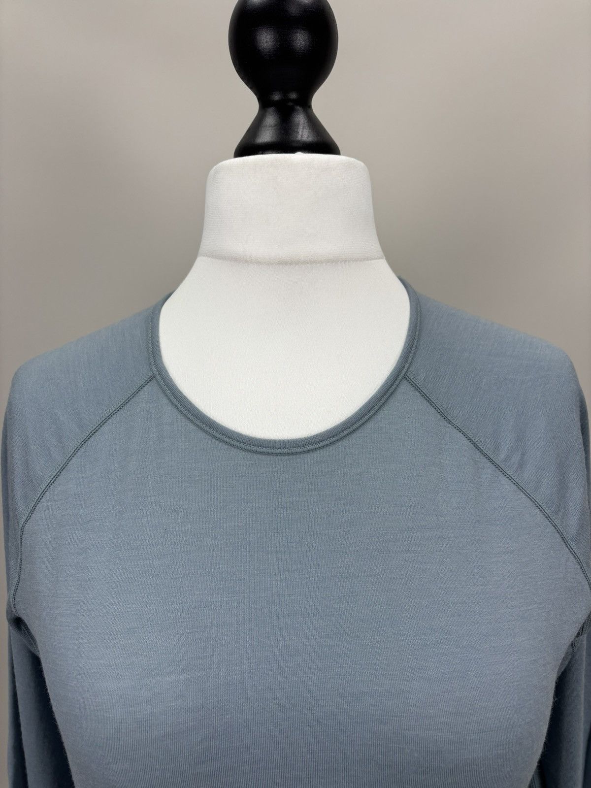 Icebreaker Womens long sleeve Icebreaker Size L Color Blue Size L / US 10 / IT 46 - 3 Thumbnail