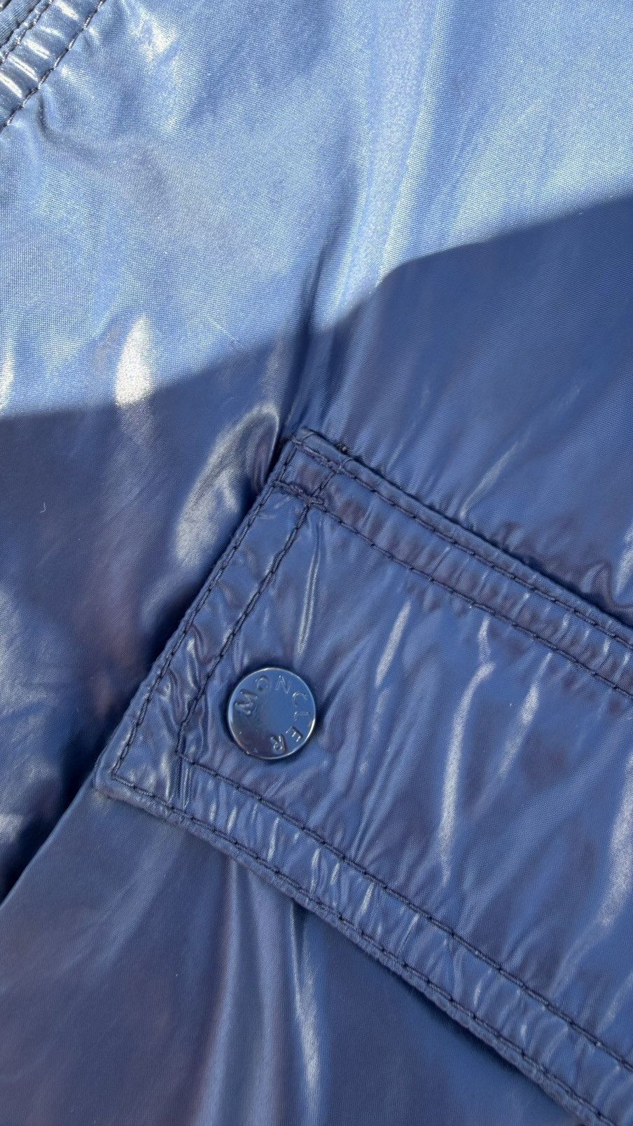 Moncler Moncler Glossy Nylon Jacket Navy Size 3 (Fits S/M) Size M / US 6-8 / IT 42-44 - 11 Thumbnail