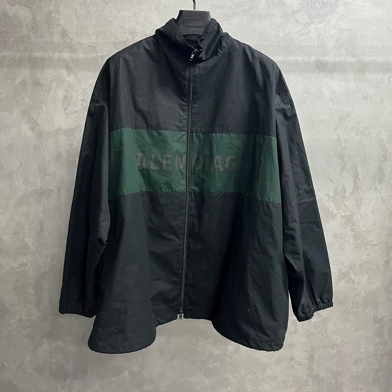 Balenciaga Balenciaga Black logo monogrammed zip-up sunscreen jacket Size US XS / EU 42 / 0 - 1 Thumbnail
