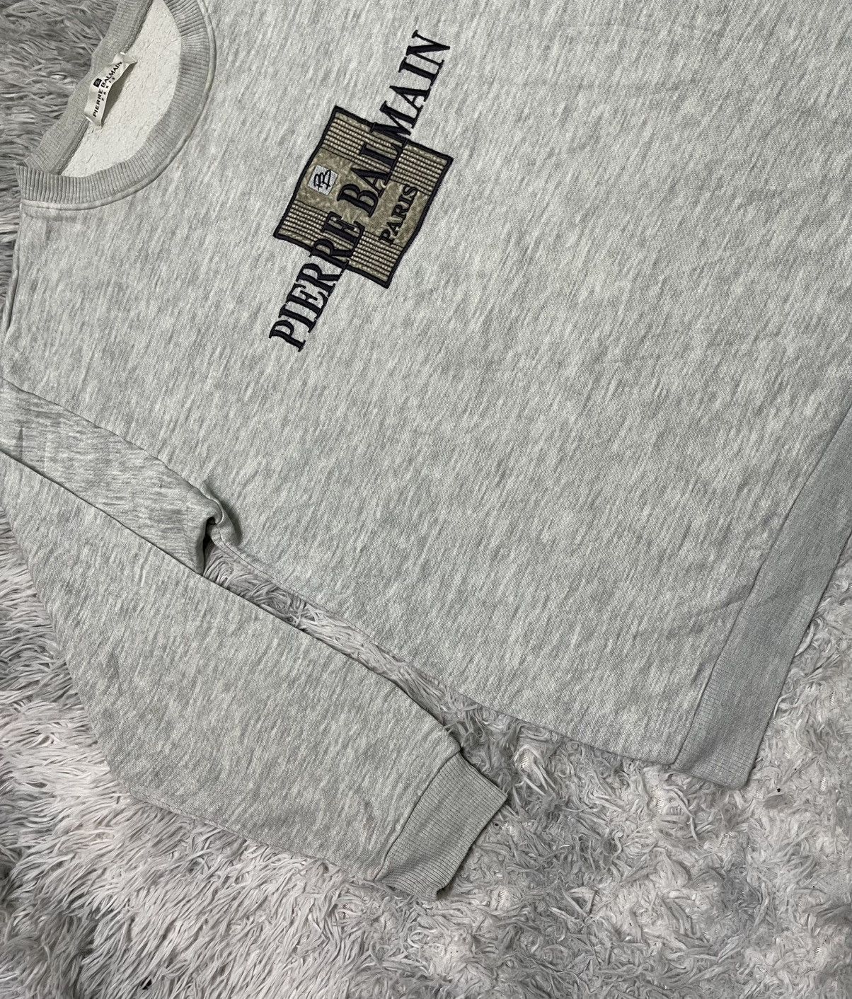 Japanese Brand × Pierre Balmain × Vintage 90s PIERRE BALMAIN PARIS EMBROIDERY LOGO CREWNECK Size US M / EU 48-50 / 2 - 4 Thumbnail