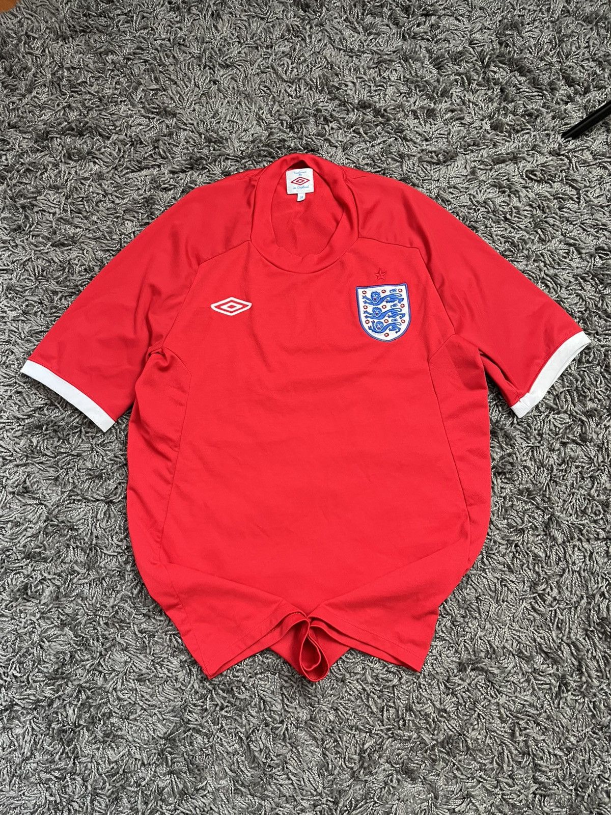 Umbro Vintage Umbro England 2010 World Cup Away Jersey Size US S / EU 44-46 / 1 - 2 Thumbnail