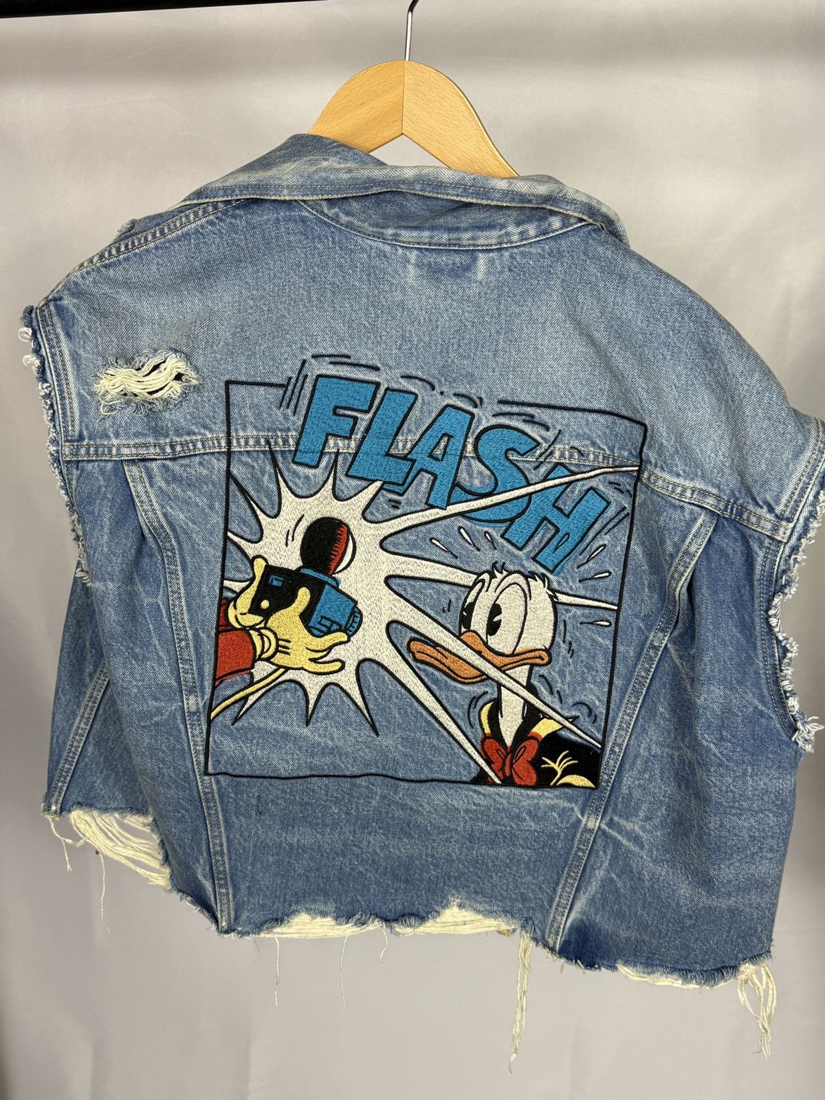 Gucci Gucci x Disney Donald Duck “FLASH” Denim Vest Size US M / EU 48-50 / 2 - 3 Thumbnail