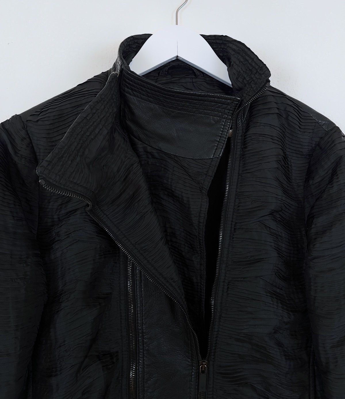 Armani × Emporio Armani × Giorgio Armani SS2011 Emporio Armani Plisse Hybrid 2-Zip Leather Jacket Size US M / EU 48-50 / 2 - 8 Thumbnail