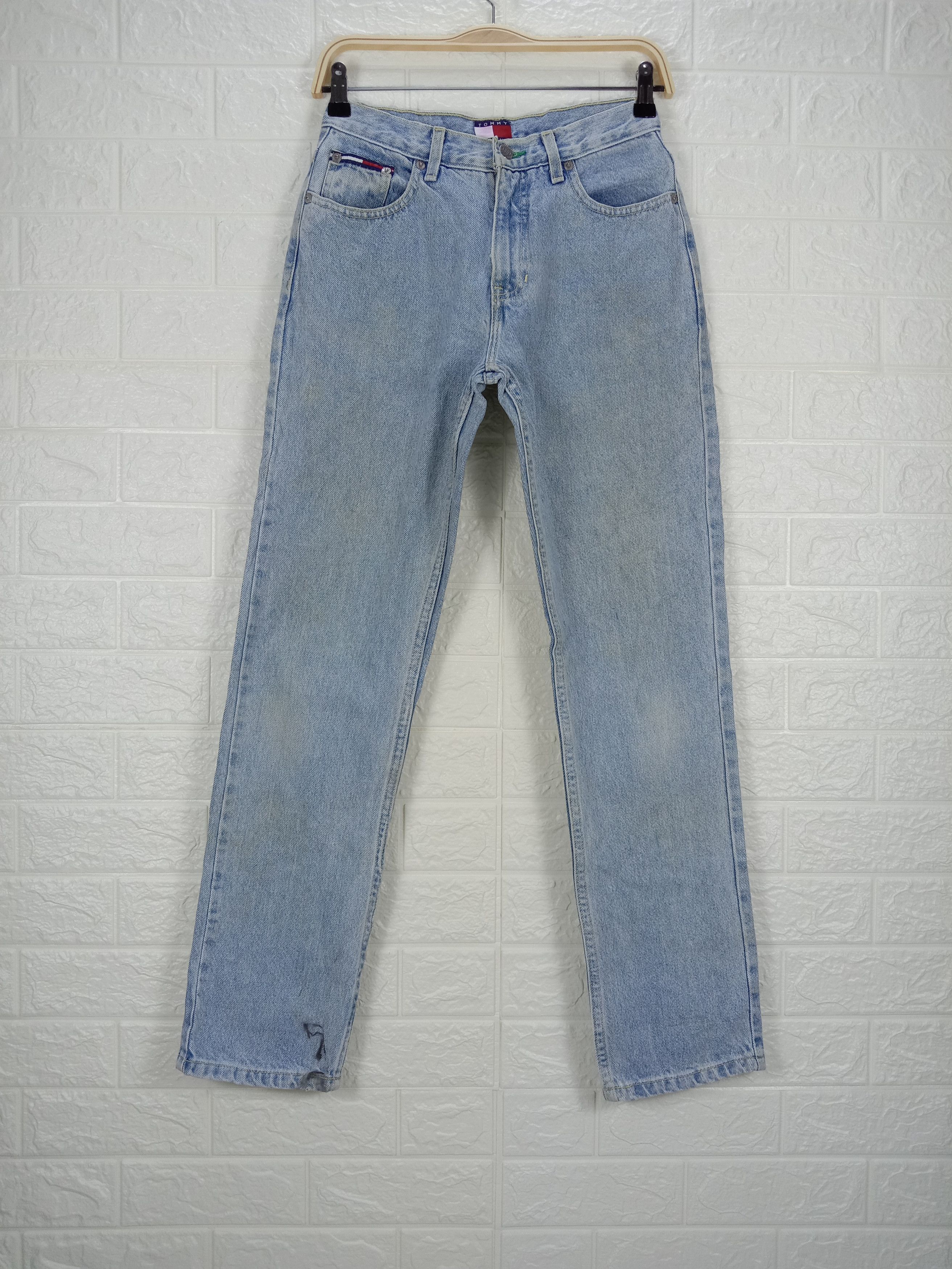 Tommy Hilfiger Vintage 90s Tommy Hilfiger Classic Light Wash Jeans Size 26" / US 2 / IT 38 - 1 Thumbnail
