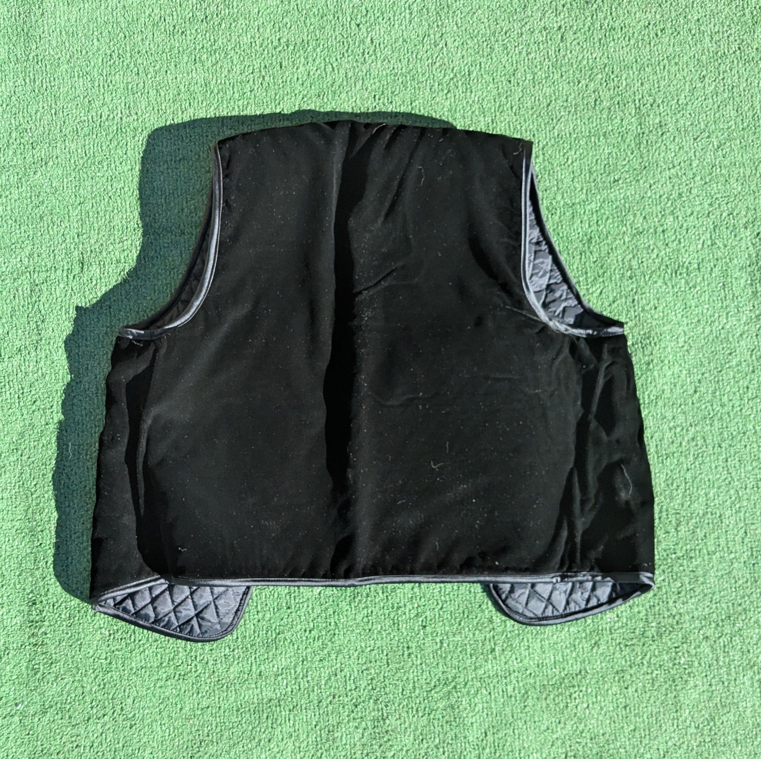 Other Classic Reversible Velvet/Quilted Vest Design Top Size US S / EU 44-46 / 1 - 10 Thumbnail