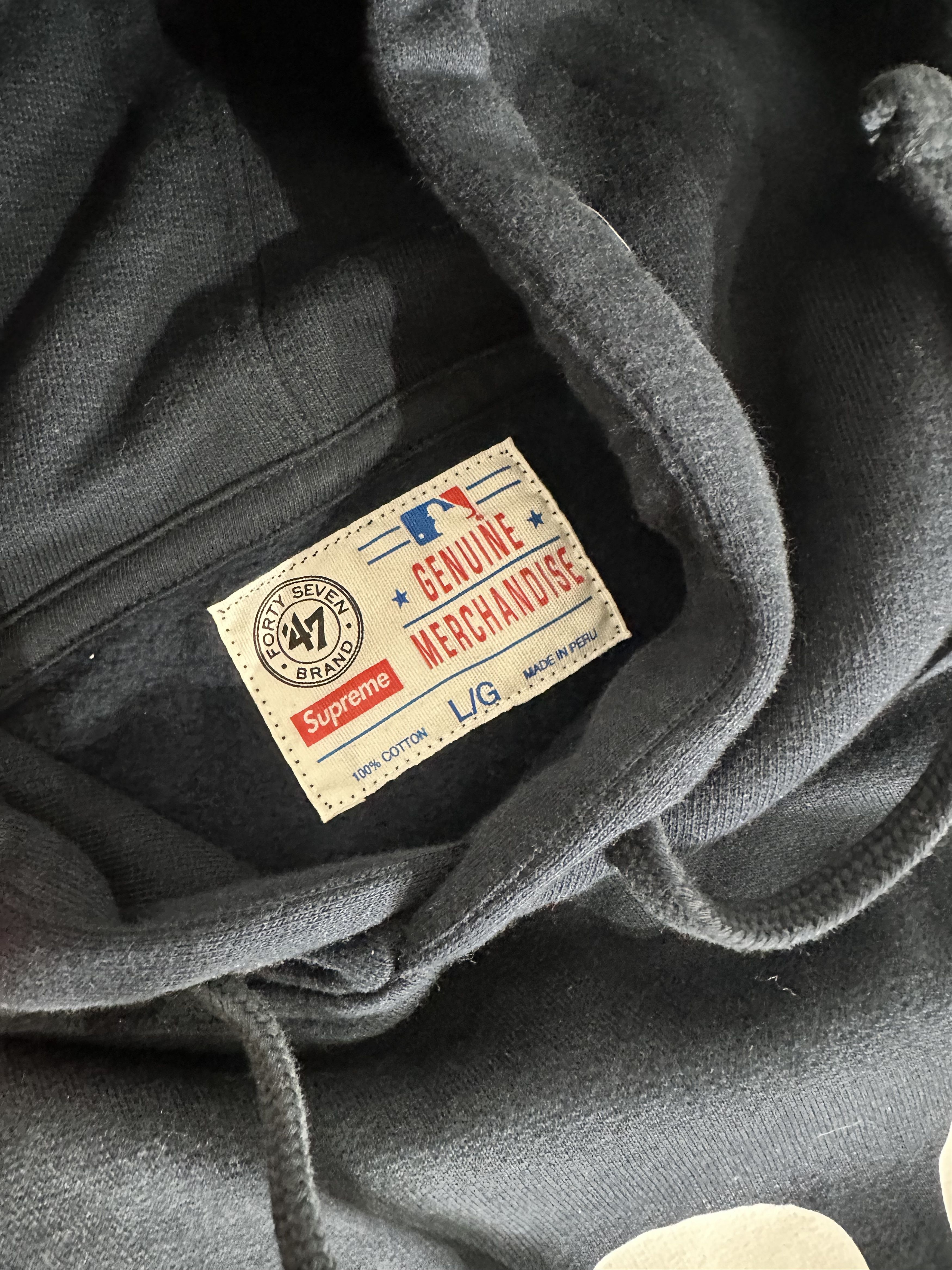 47 × MLB × Supreme Supreme x 47 x MLB New York hoodie size L Size US L / EU 52-54 / 3 - 5 Thumbnail