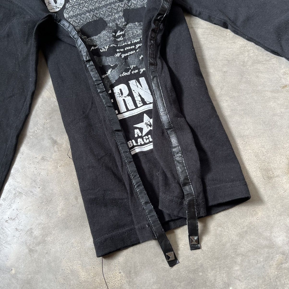 Japanese Brand 2000s Euroyal Vkei Style Skull LS Shirt Size US L / EU 52-54 / 3 - 5 Thumbnail