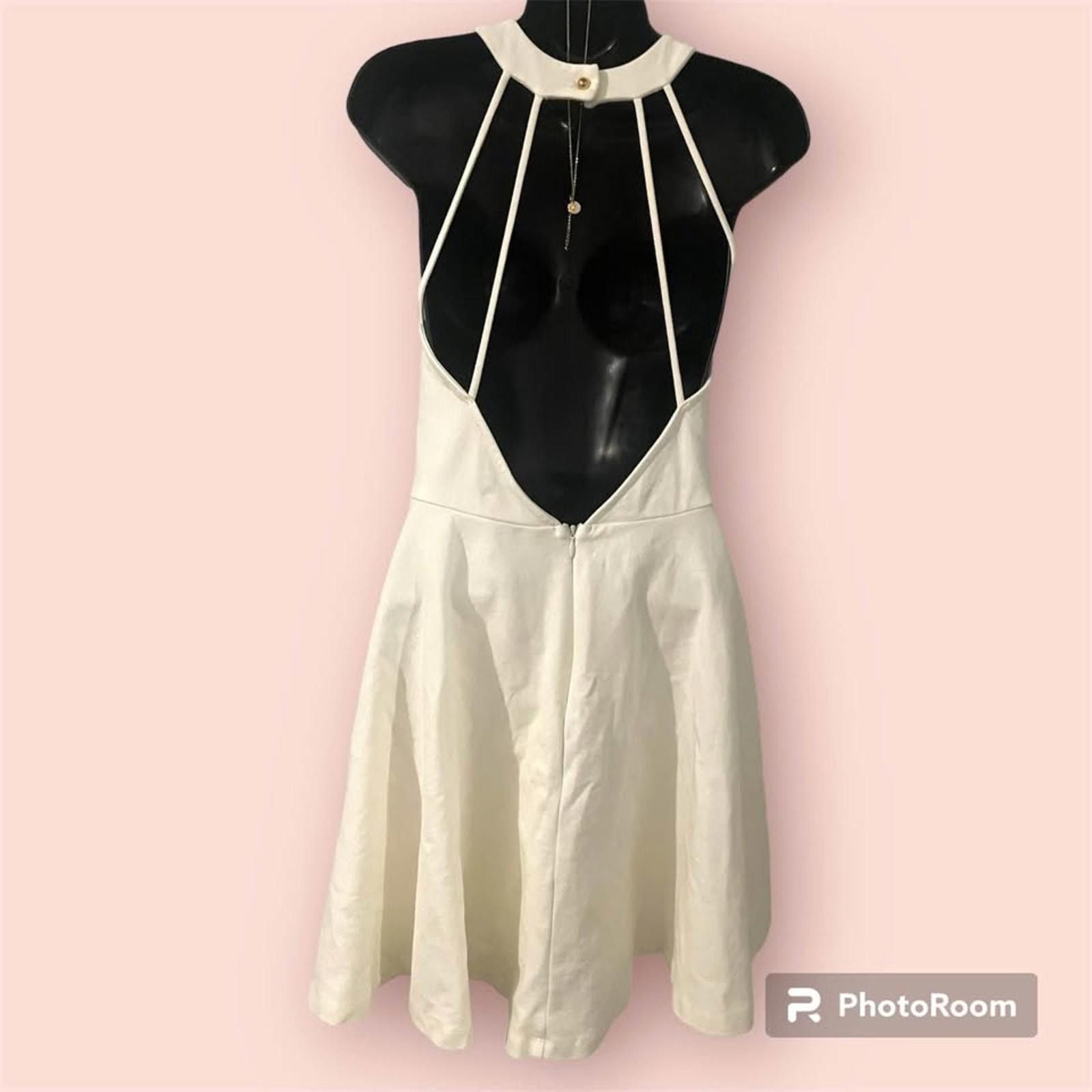 Unknown London Elegant White Halter Neck Dress with Open Back Size S / US 4 / IT 40 - 3 Thumbnail