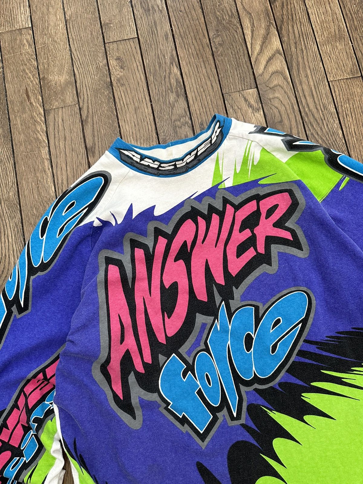 Vintage AMAZING RARE Vintage 90s " Answer Force " Neon Long Sleeve Size US L / EU 52-54 / 3 - 3 Thumbnail