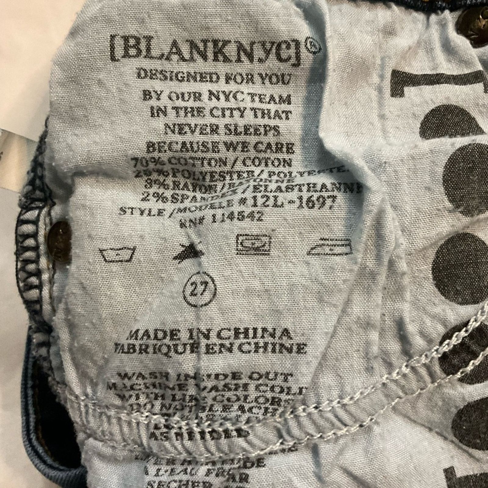 BLANKNYC Blank NYC Fancy That Raw Hem Ruffle Crop Ankle Jean 27 Size 27" / US 4 / IT 40 - 11 Thumbnail