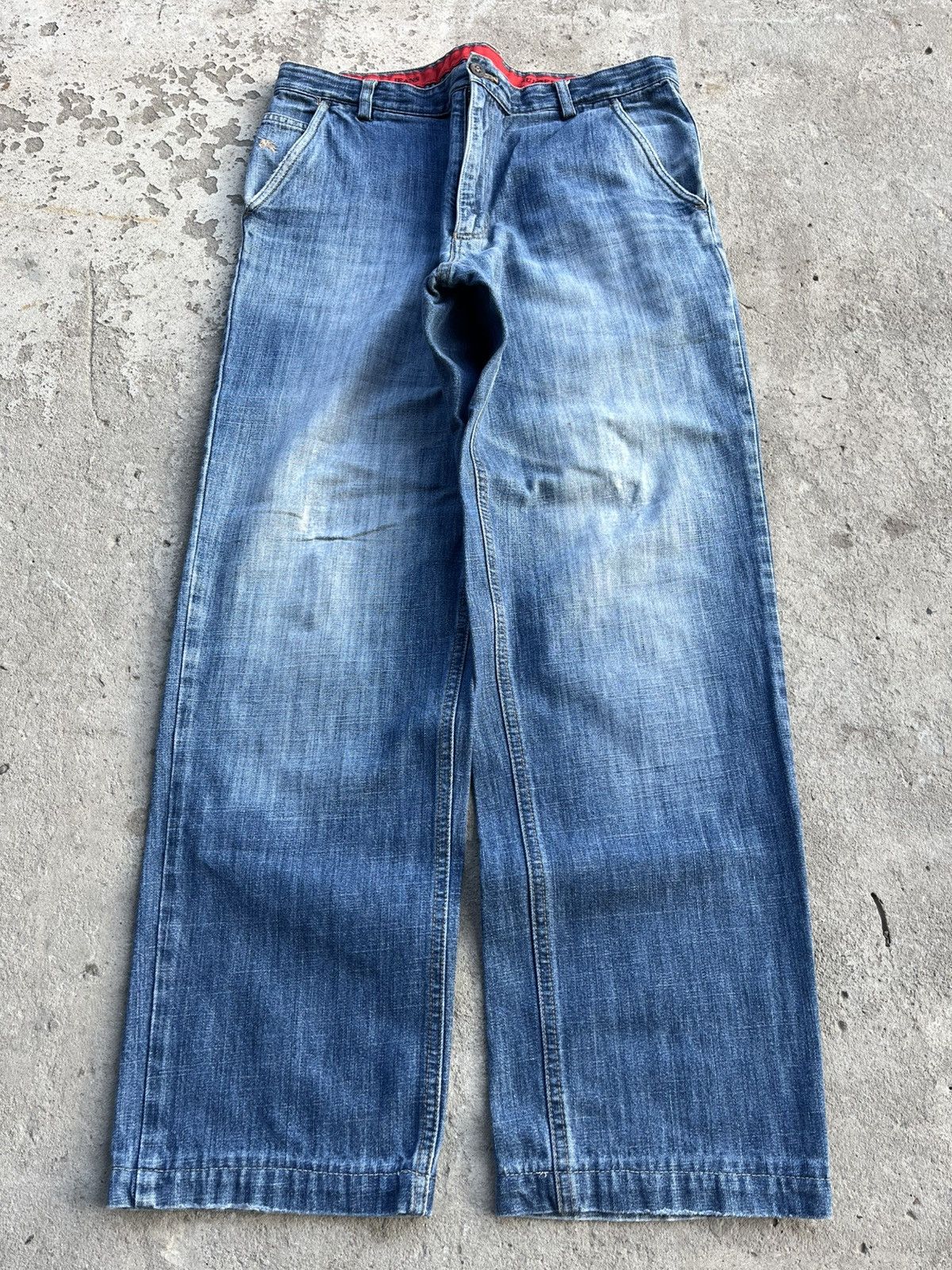 Burberry BURBERRY Vintage Distressed Faded Straight Fit Denim Jeans Size US 32 / EU 48 - 1 Thumbnail