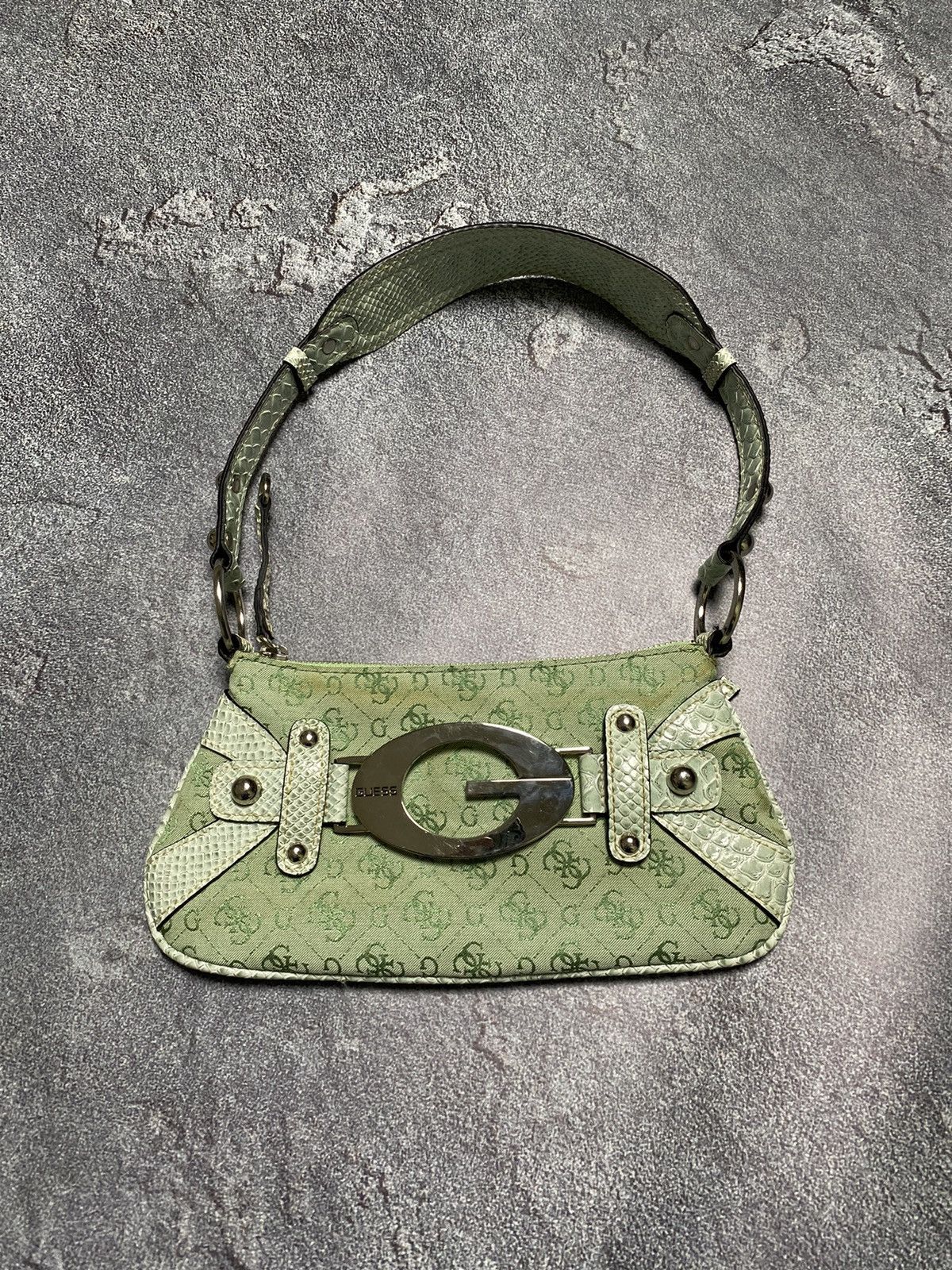 Guess Shoulder Bag Vintage in Green, Women's