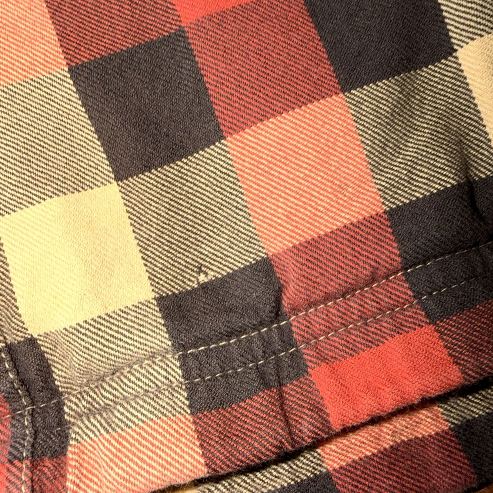 Vintage VINTAGE LL Bean Shacket Mens XXL Red Beige Black Plaid Fleece Lined Flannel Shirt Size US XXL / EU 58 / 5 - 5 Thumbnail