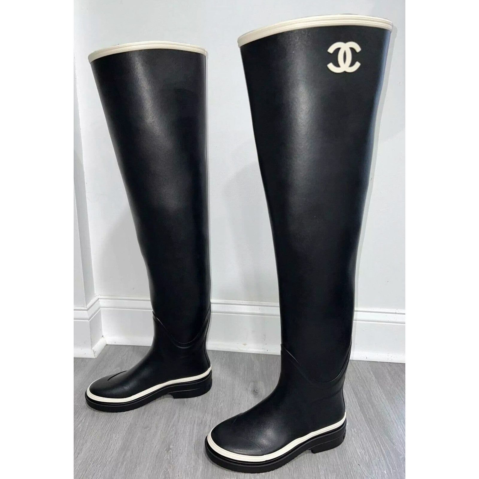 Chanel 22K Caoutchouc CC Thigh High Pull On Rubber Rain Boot 40 Size US 10 / IT 40 - 9 Thumbnail