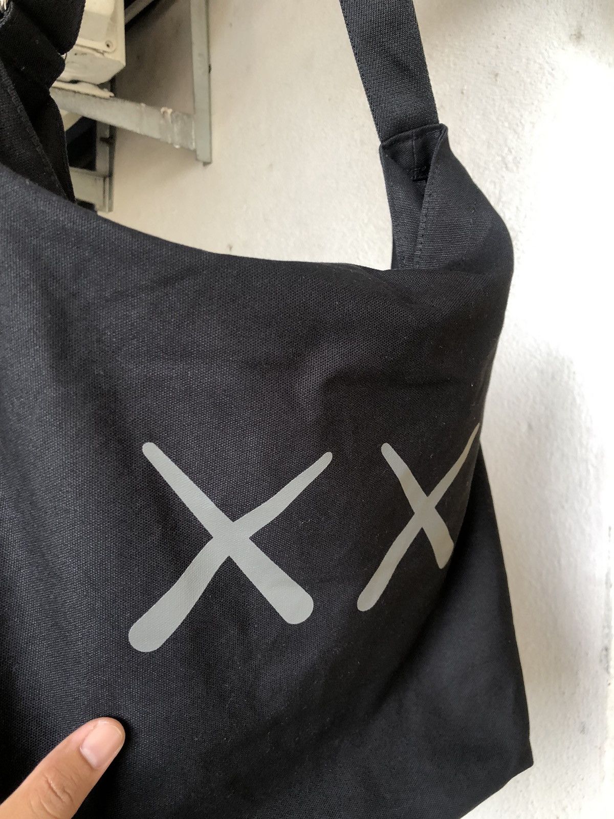 Kaws Rare❗️Kaws x Andy Warhol Cross body Bag/ Tote Bag Size ONE SIZE - 15 Thumbnail
