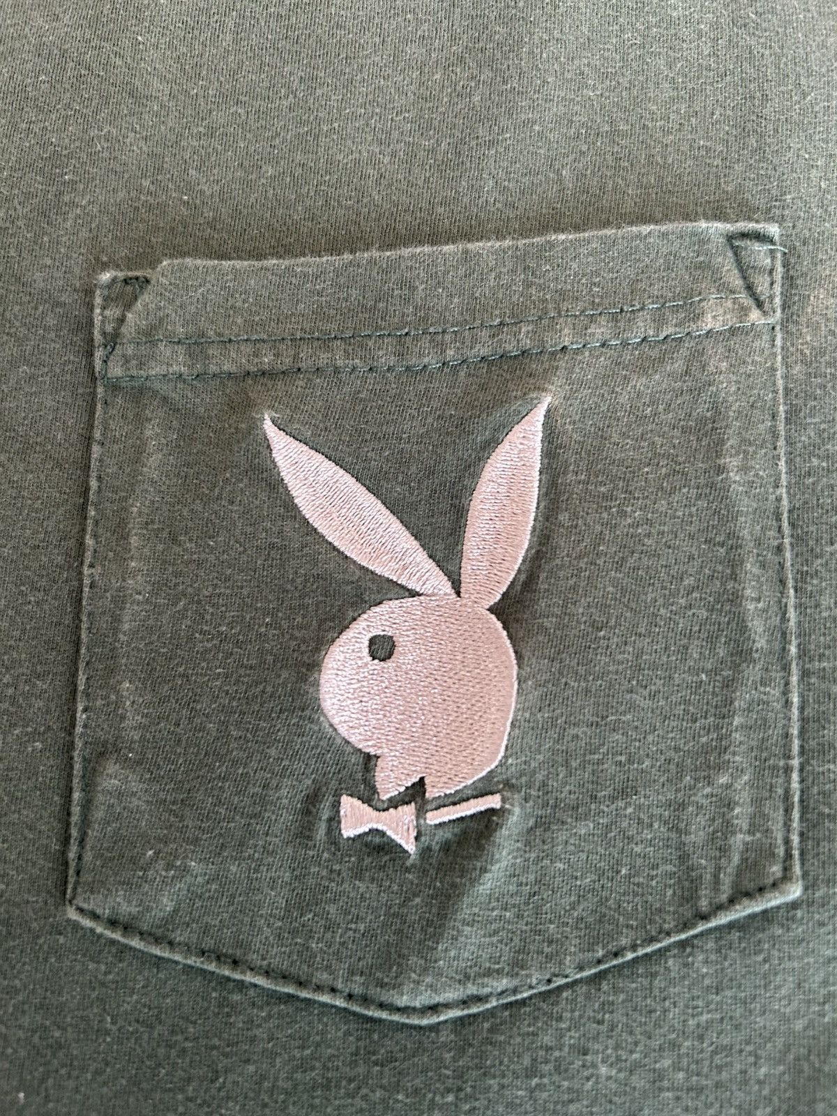 Playboy Playboy by PacSun Green Pocket Tee Bunny Logo Size US M / EU 48-50 / 2 - 3 Thumbnail