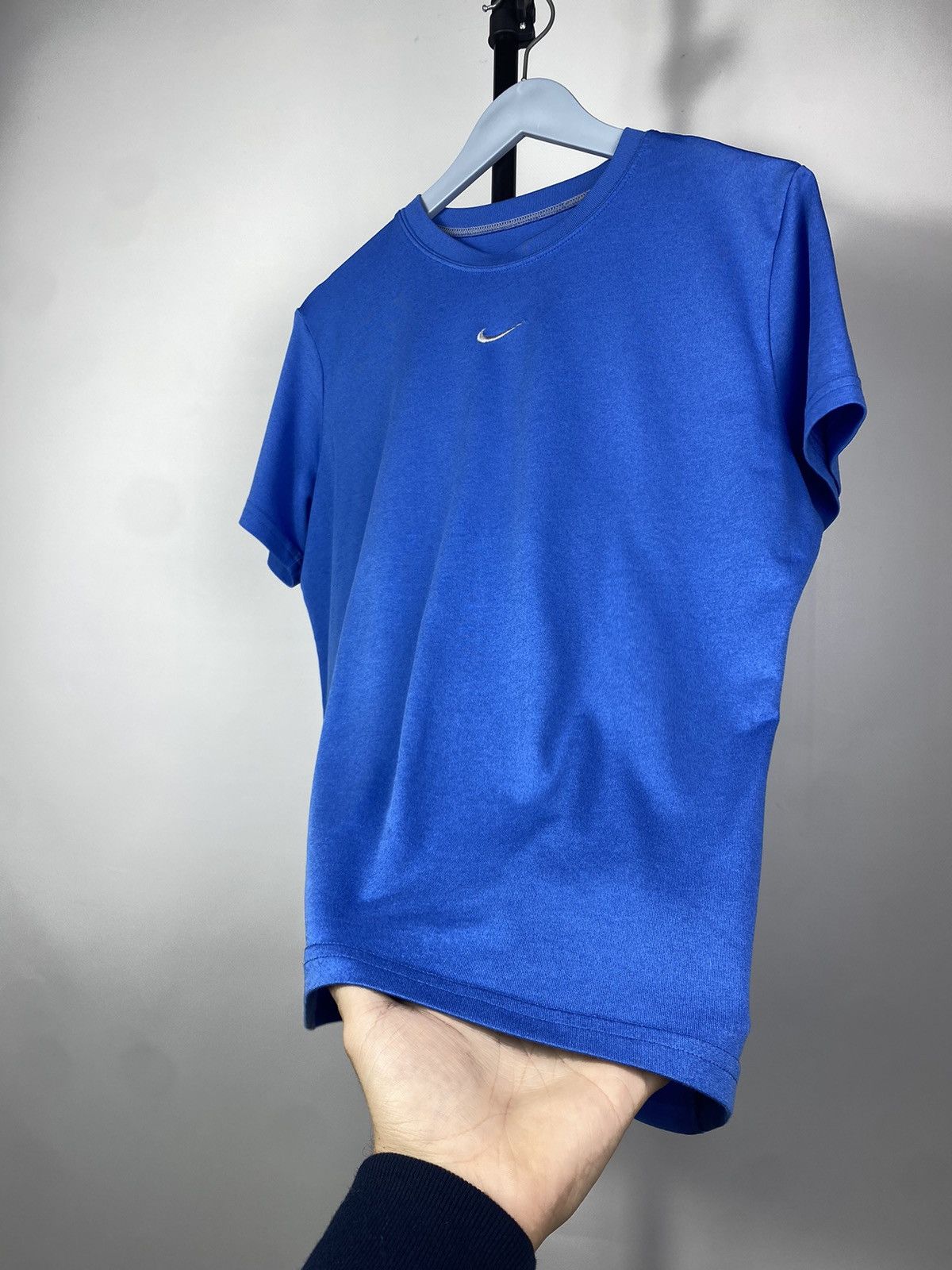 Nike × Vintage Vintage 90s Nike central Logo T shirt Style Boxy Rap Size US S / EU 44-46 / 1 - 2 Thumbnail