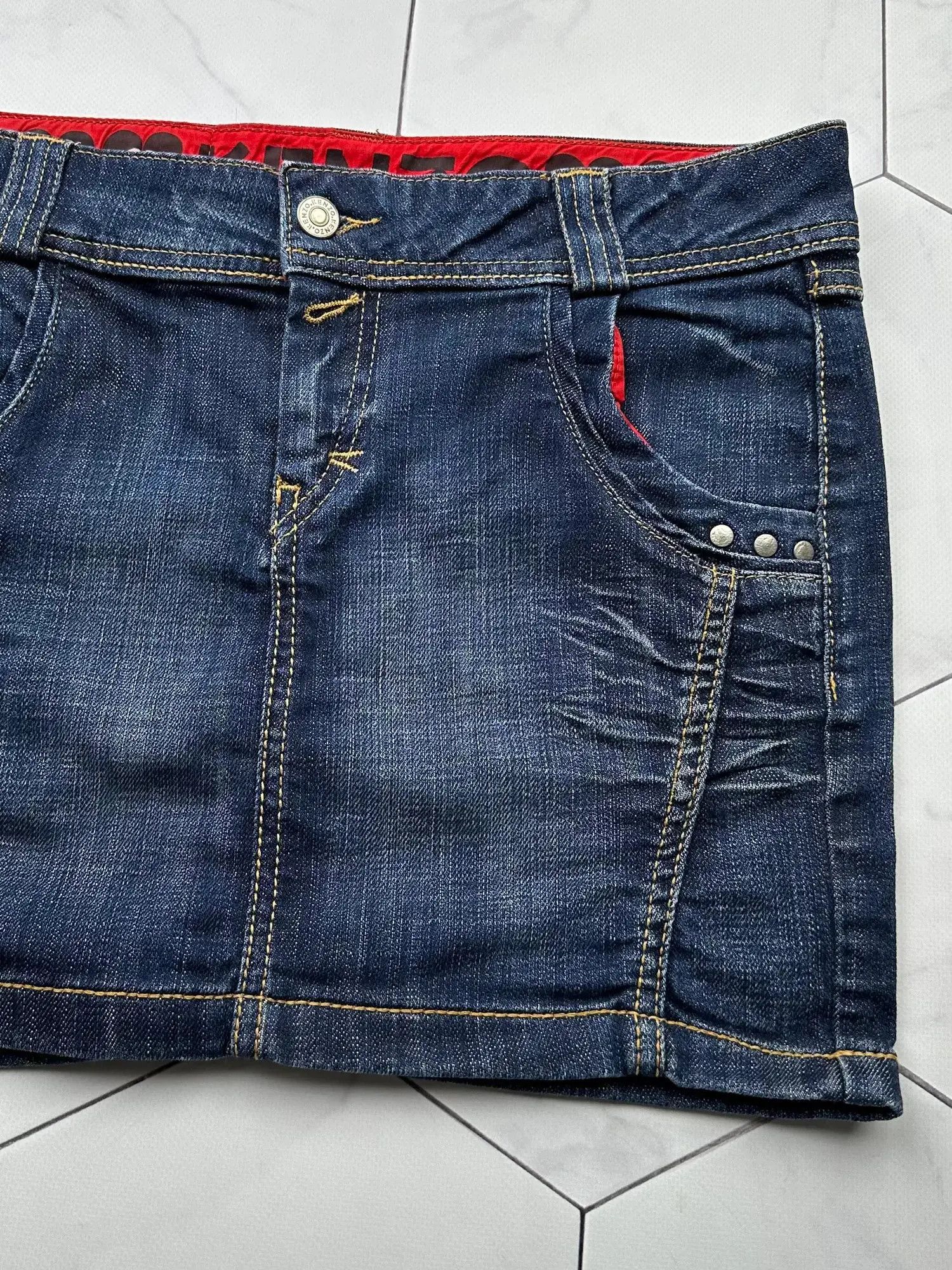 Kenzo Kenzo Vintage Mini Skirt (B251) Size 26" / US 2 / IT 38 - 3 Thumbnail