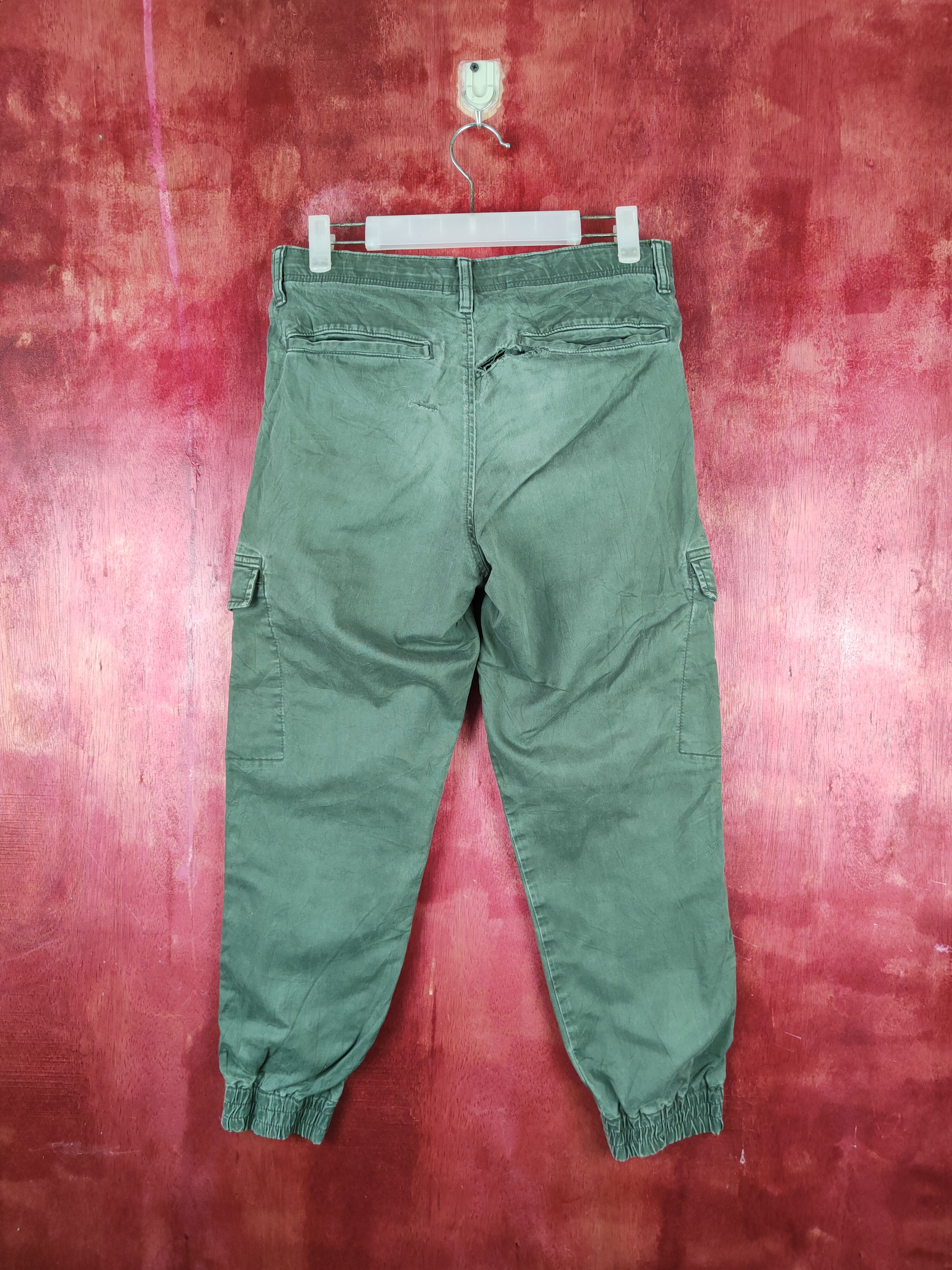 Japanese Brand × Uniqlo Uniqlo Green Multipocket Tactical Jogger Pants #S1286 Size US 29 - 7 Thumbnail