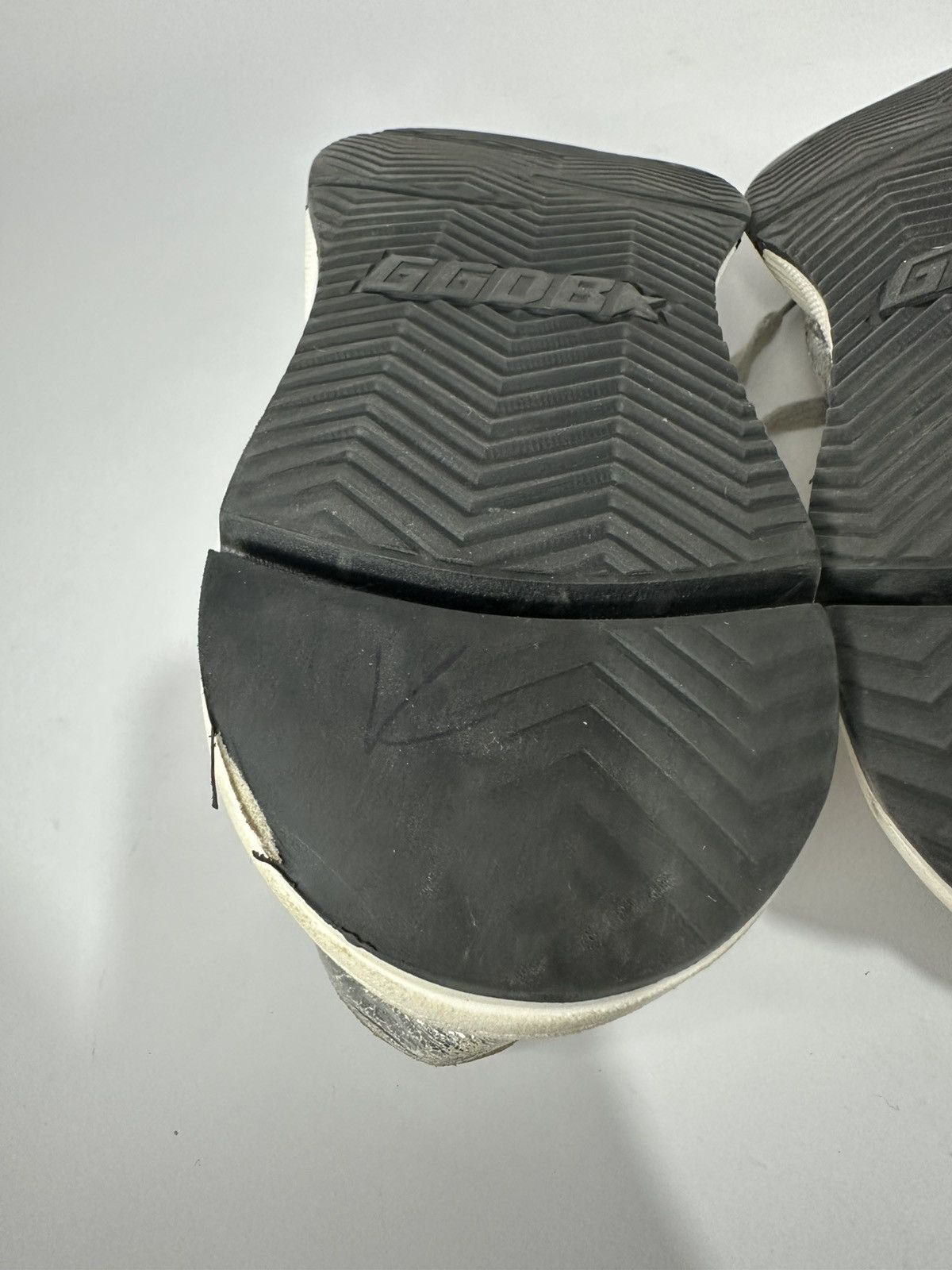Golden Goose Golden Goose White & Silver Running Sole Women’s Sneakers. Size US 5.5 / EU 38 - 12 Thumbnail