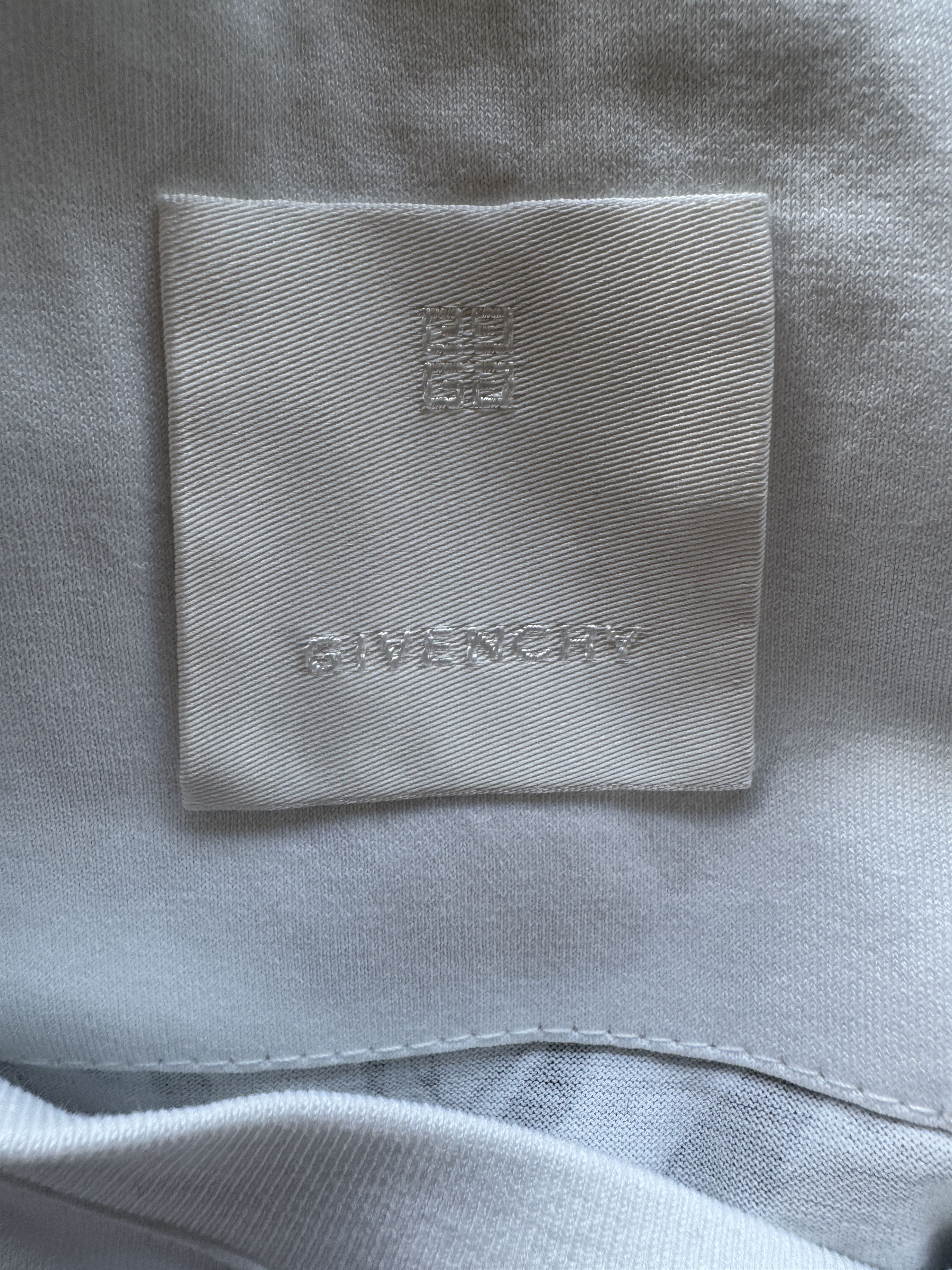 Givenchy White Gothic Print Oversized T-Shirt Size US M / EU 48-50 / 2 - 11 Thumbnail