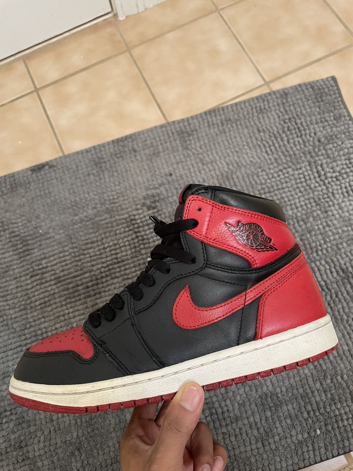 Nike Nike Air Jordan Bred 1 Size US 8 / EU 41 - 9 Thumbnail