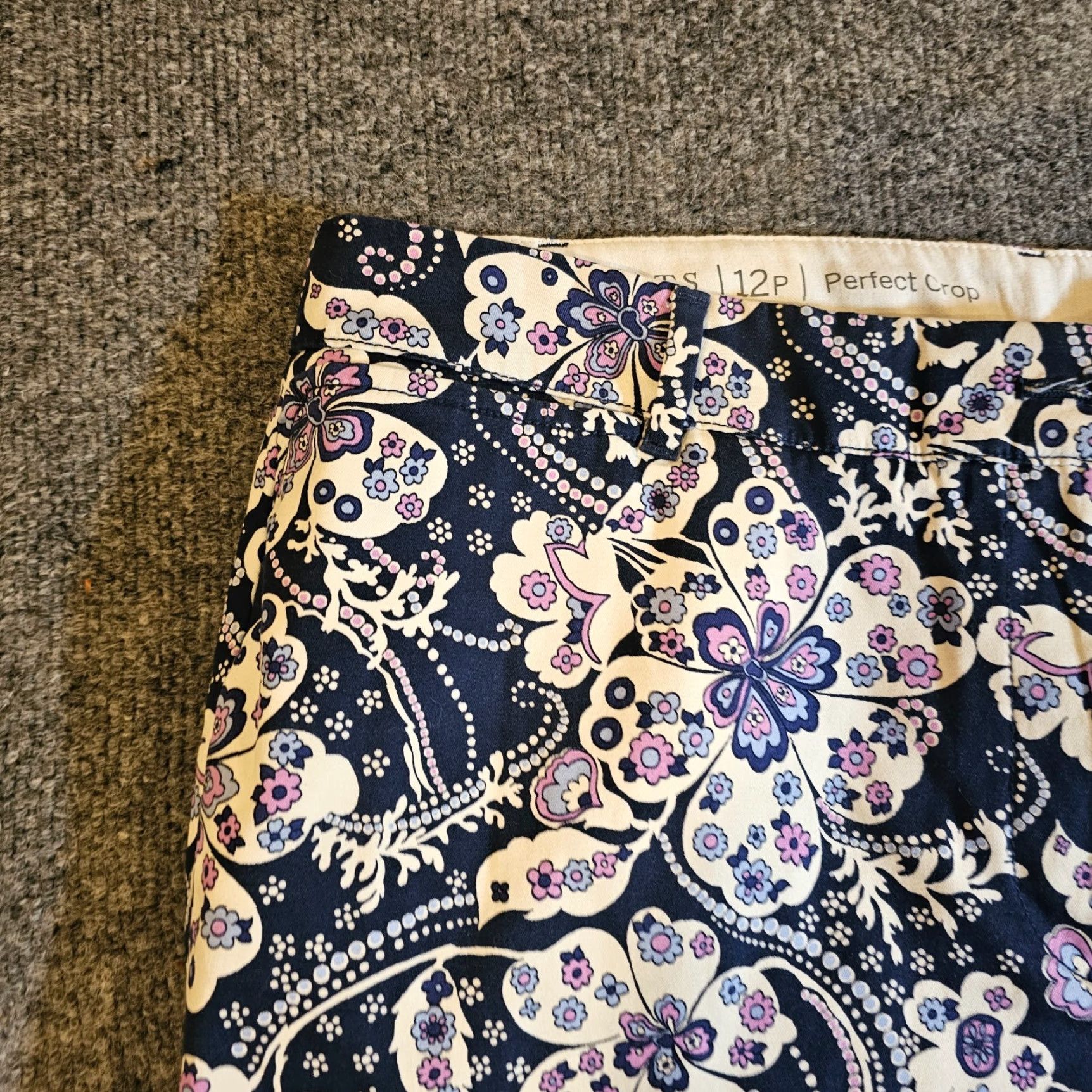 Talbots Talbots Pants Womens 12 Petite Blue Floral Cropped Stretch Classic Career Casual Tailored Front Flat Front Regular Kid/Adult? Size 34" / US 12 / IT 48 - 3 Thumbnail