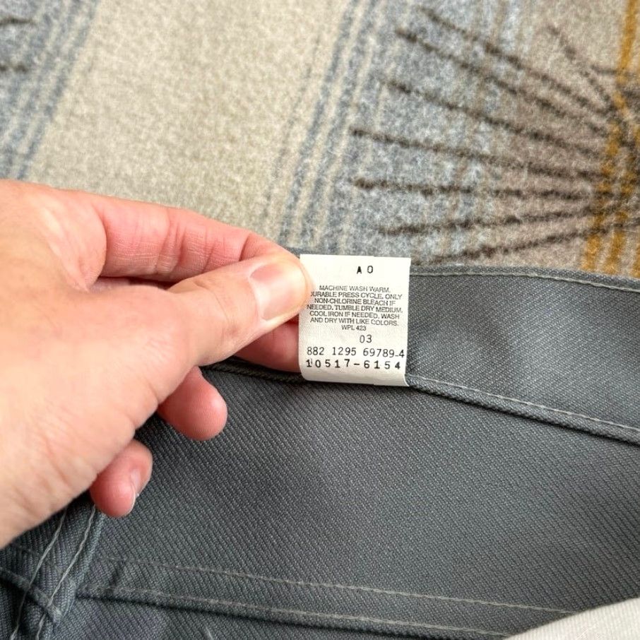 Levi's VINTAGE Levi's 517 Trousers Bootcut Grey Mens 33x29 Button Zip Pants 90s 80s Dress Workwear Casual Wedding Size US 33 - 4 Thumbnail