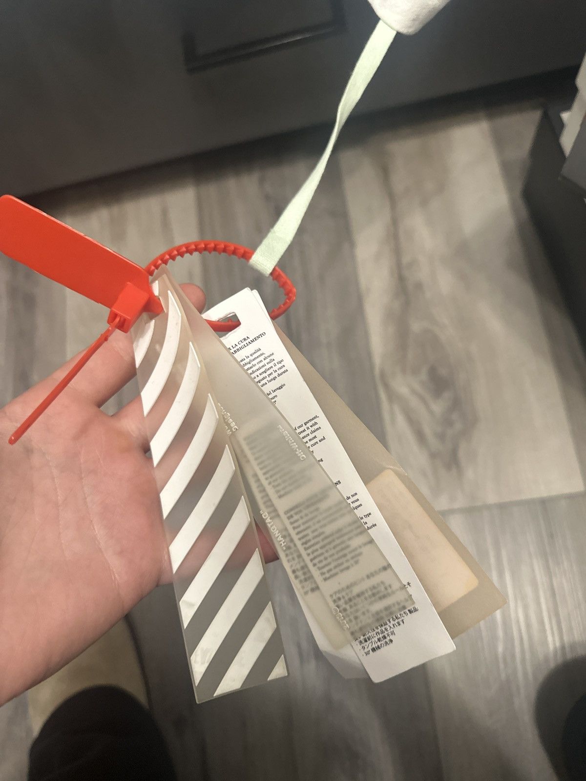 Off-White Off white OG seeing things TEE Size US L / EU 52-54 / 3 - 5 Thumbnail