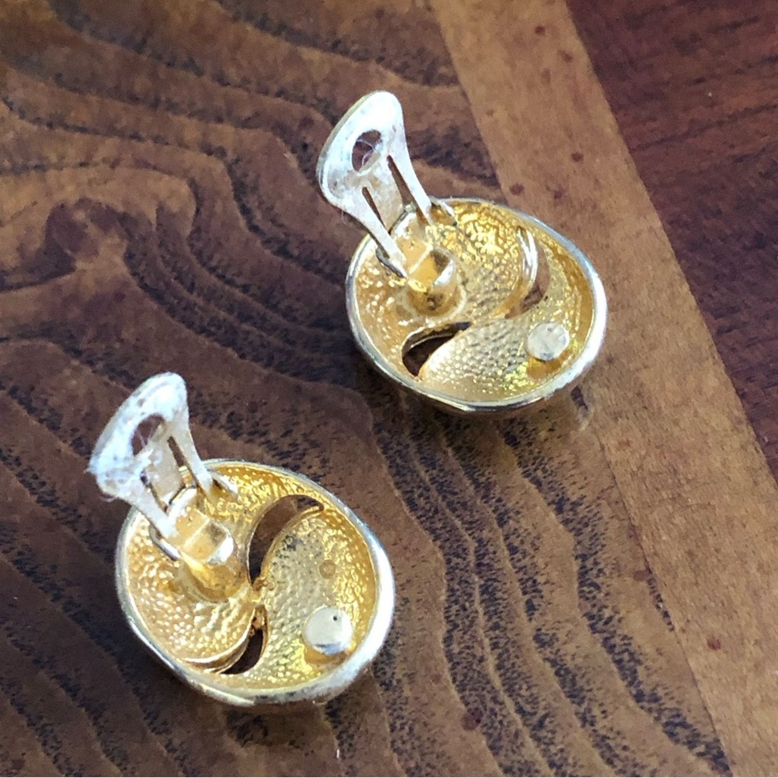 Vintage Vintage 70s teal green enamel gold plated clip on earrings Size ONE SIZE - 3 Thumbnail