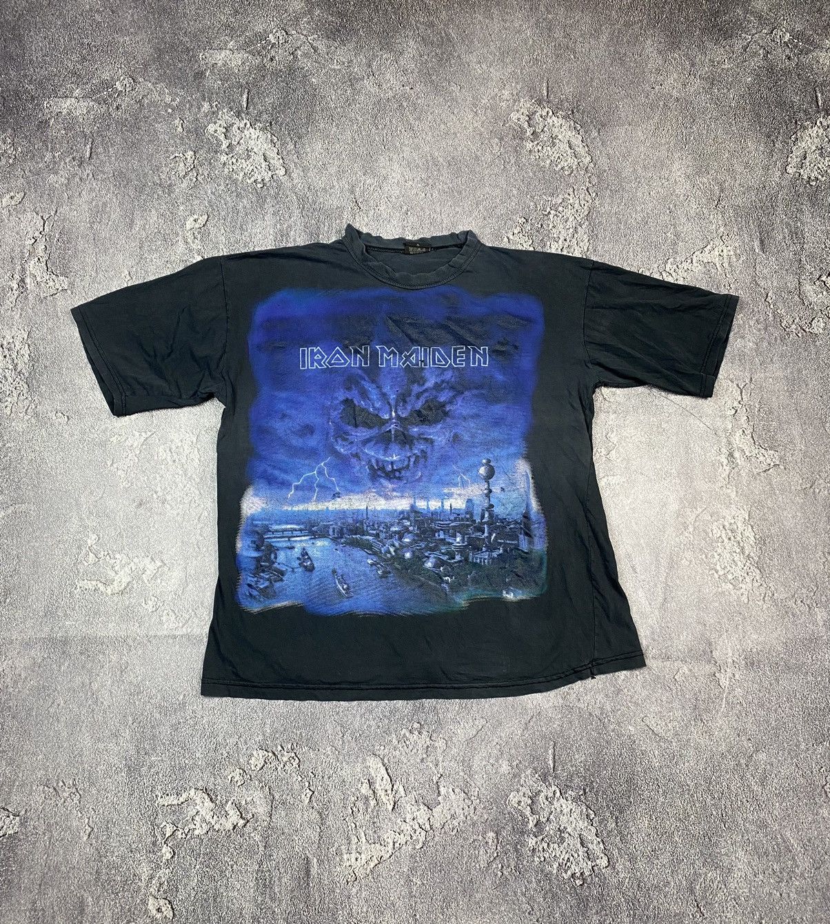 Band Tees Vintage Iron Maiden Brave New World Distressed Band Tee Y2K Size US L / EU 52-54 / 3 - 1 Thumbnail