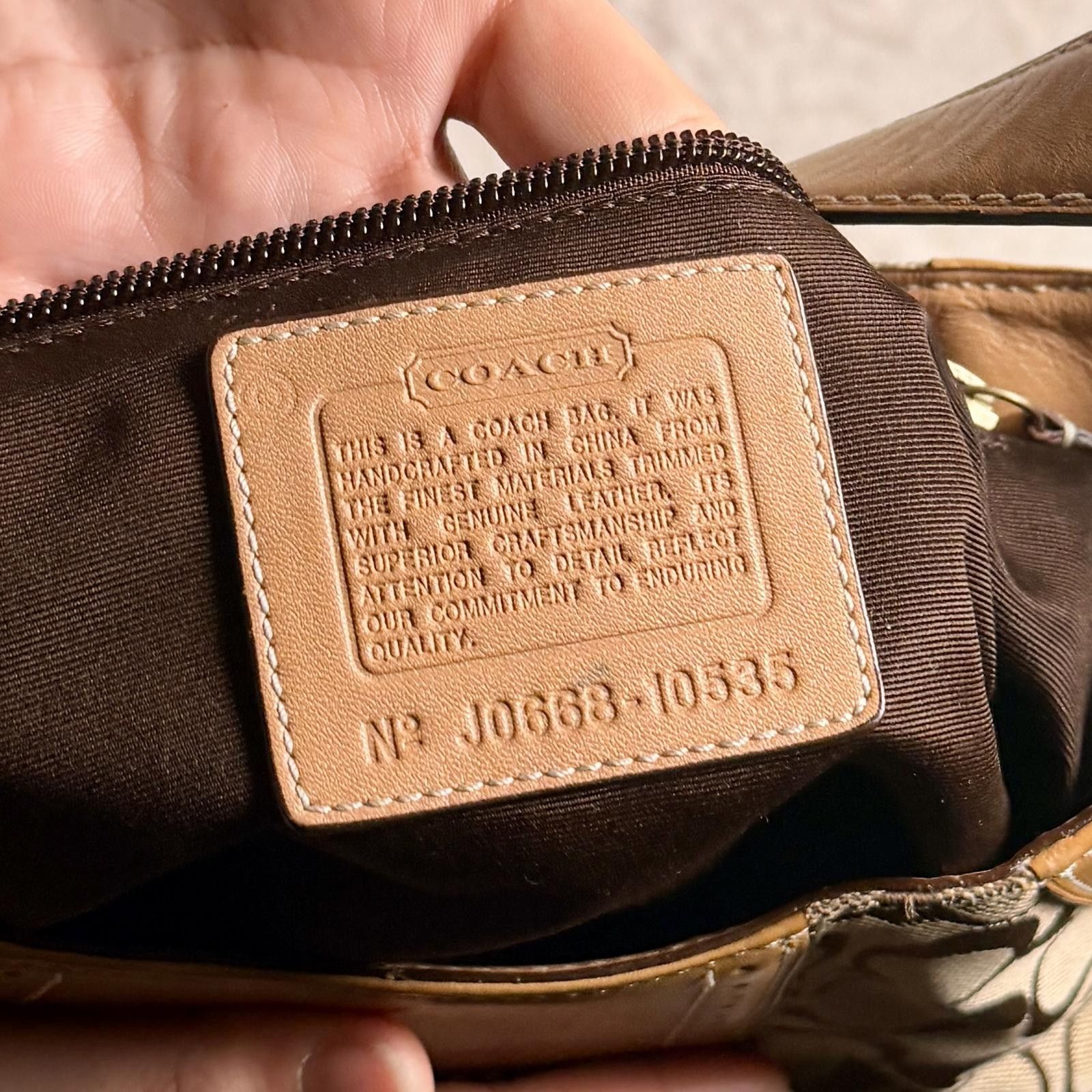 Coach Y2K Vintage Coach Signature Monogram Canvas Hampton Hobo Bag Size ONE SIZE - 3 Thumbnail