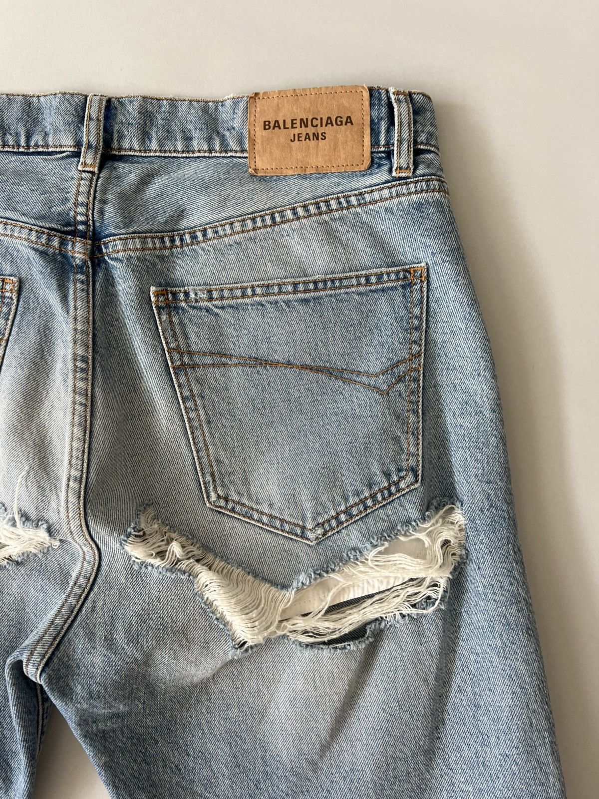 Balenciaga Balenciaga Ripped Distressed Jeans Size US 29 - 4 Thumbnail