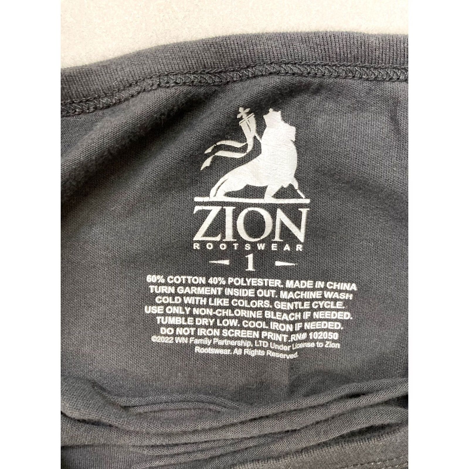 Vintage VINTAGE Willie Nelson Shotgun Willie Graphic T-shirt Women 1X Gray Music Shirt Women 1X Gray Music Size XL / US 12-14 / IT 48-50 - 4 Thumbnail